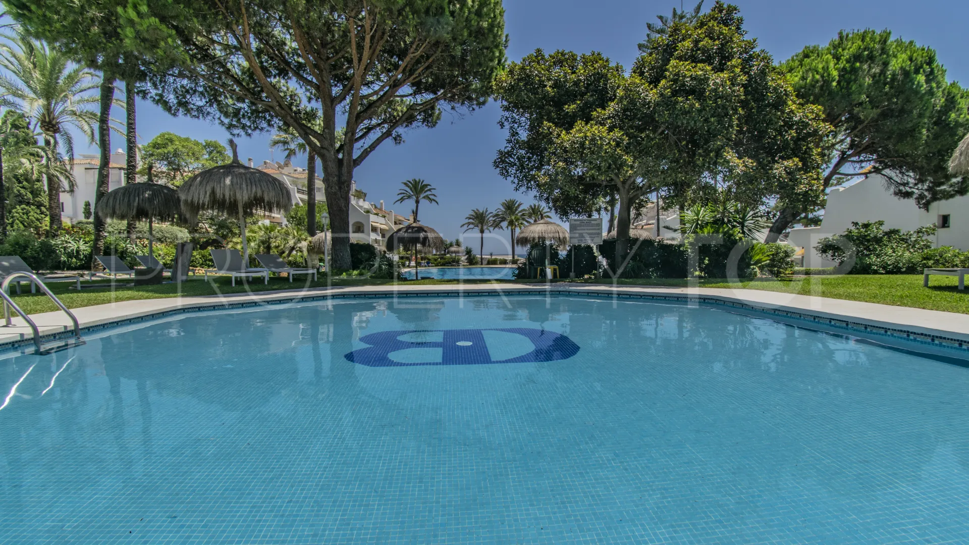Town house for sale in Marbella Golden Mile with 4 bedrooms