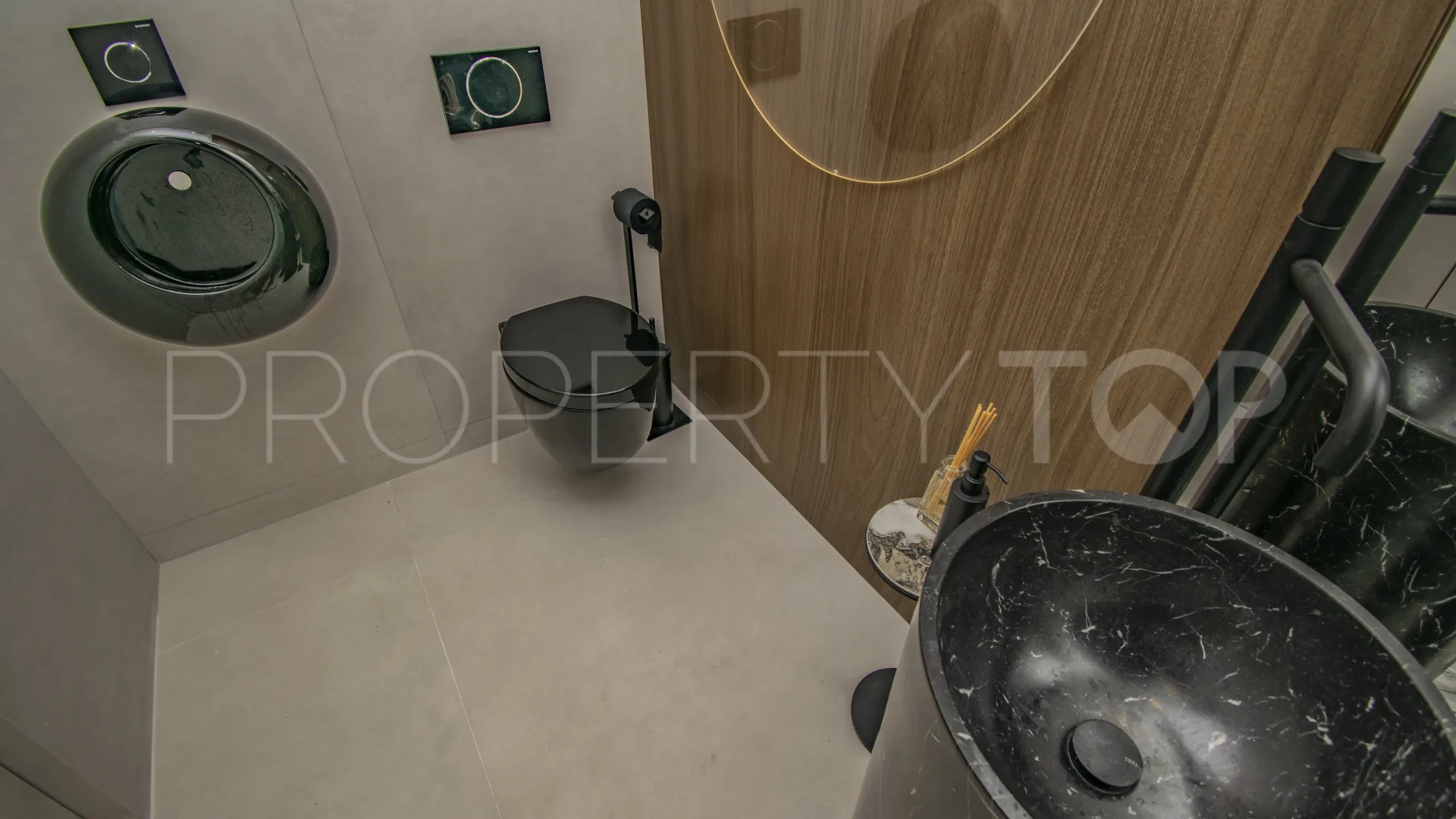 Town house for sale in Marbella Golden Mile with 4 bedrooms