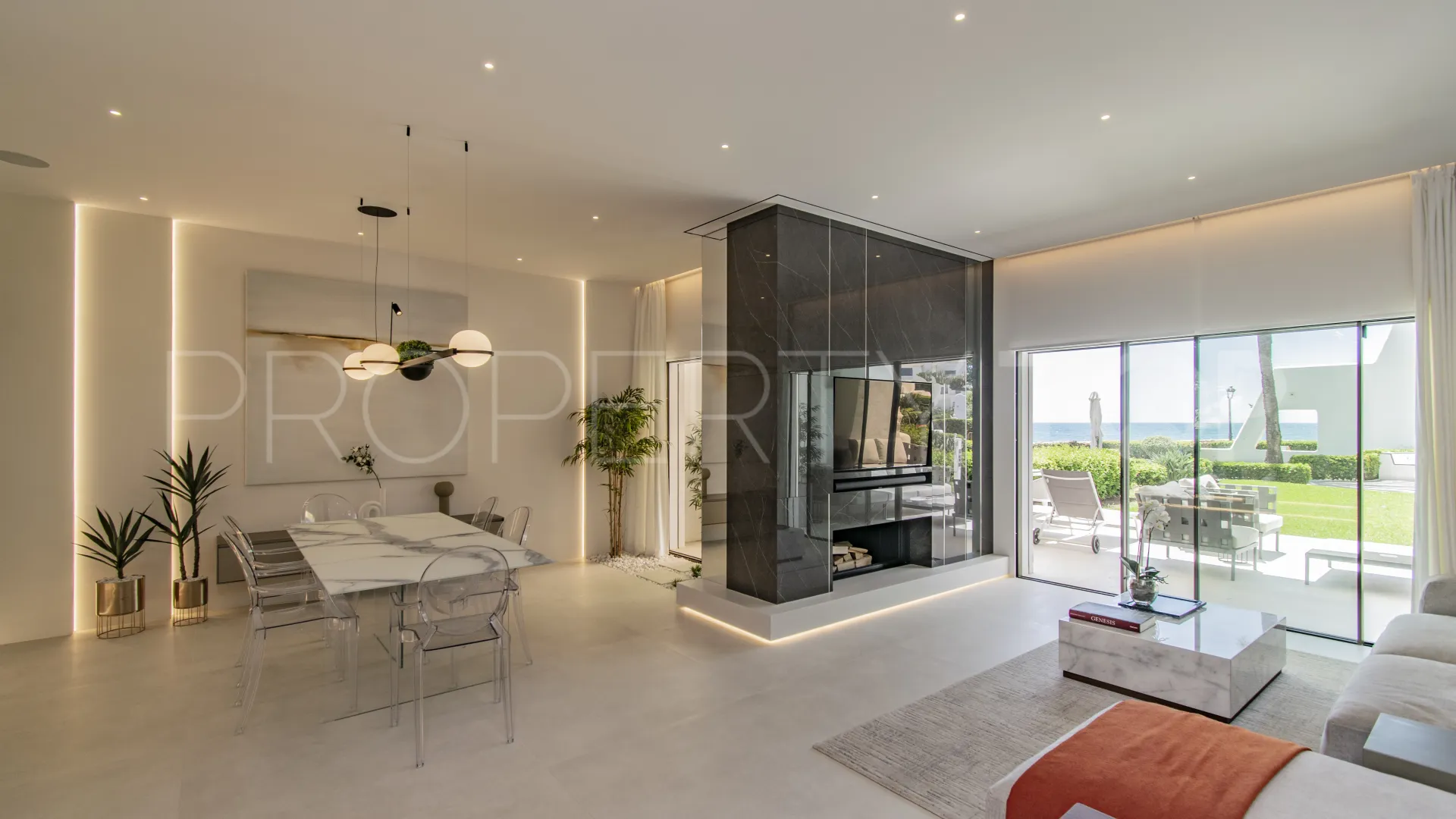 Town house for sale in Marbella Golden Mile with 4 bedrooms