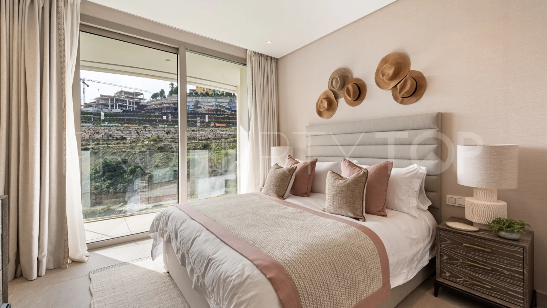 Benahavis, apartamento planta baja en venta