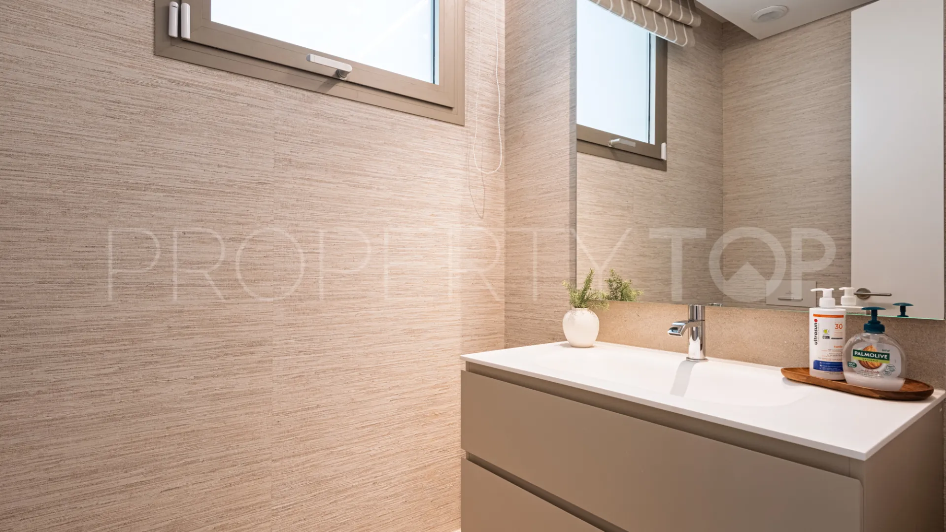 Benahavis, apartamento planta baja en venta
