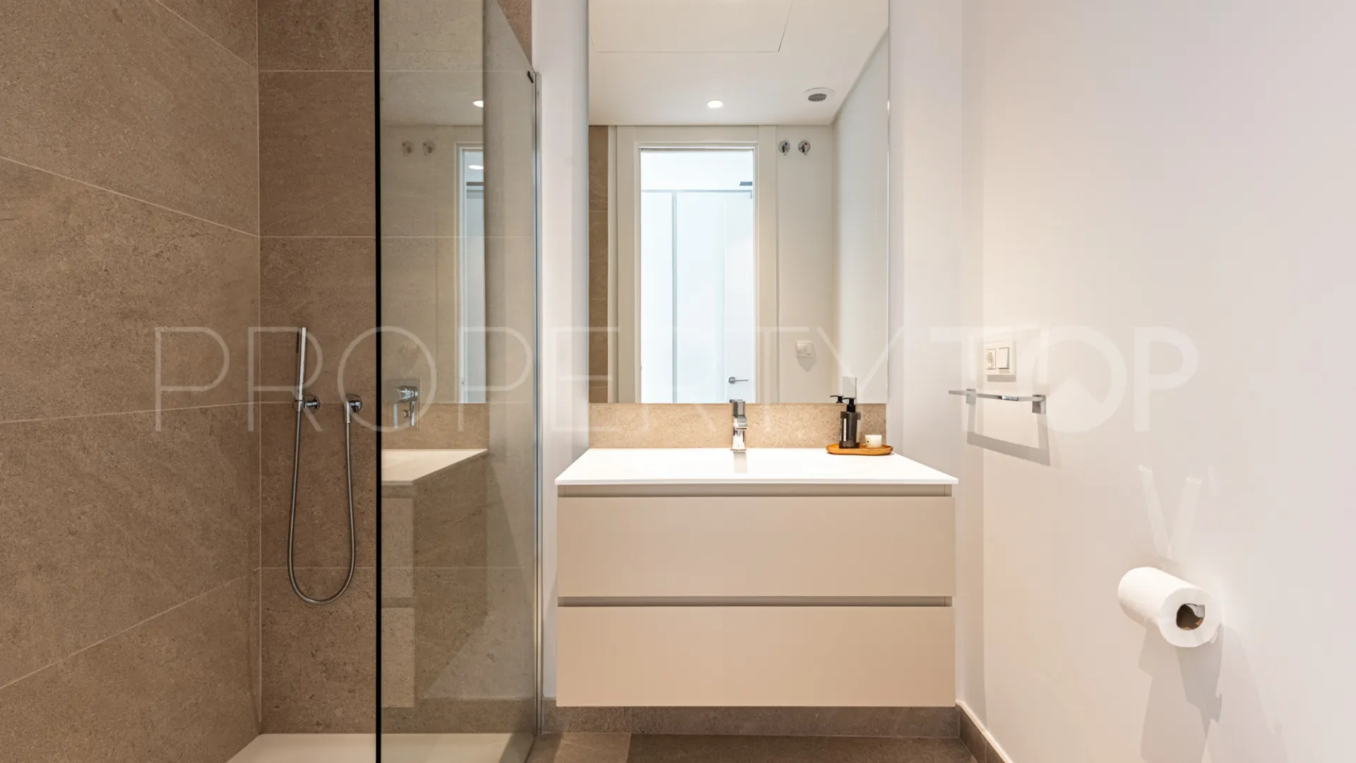 Benahavis, apartamento planta baja en venta