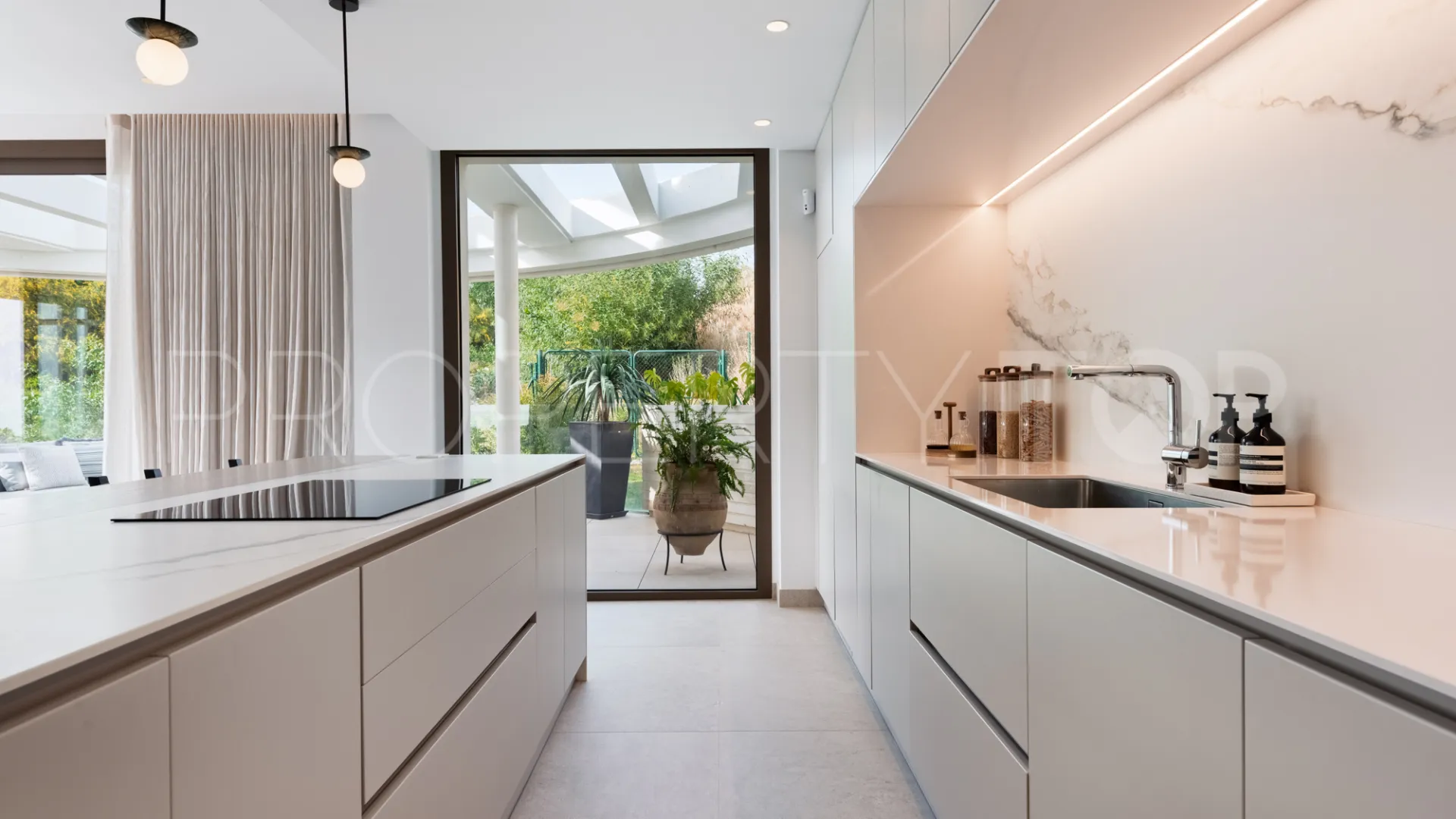 Benahavis, apartamento planta baja en venta