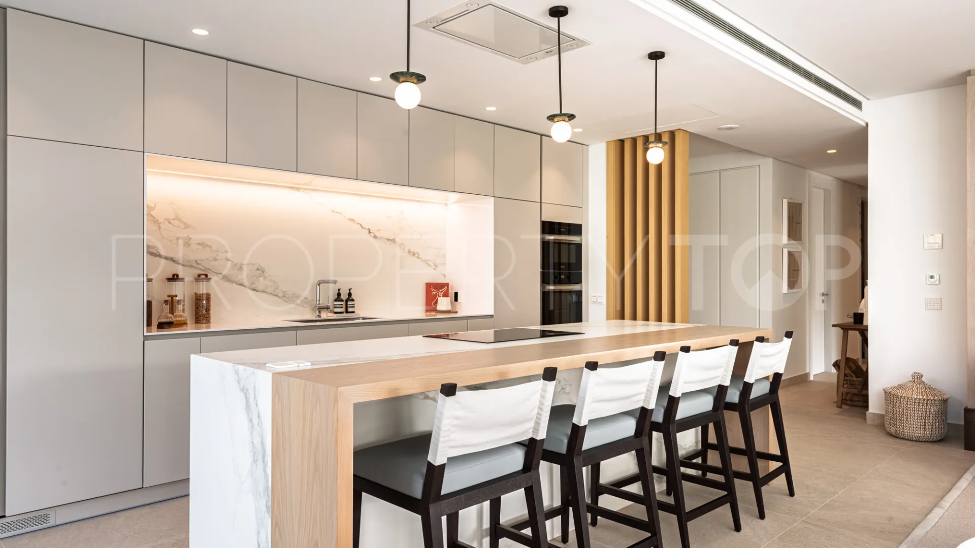 Benahavis, apartamento planta baja en venta