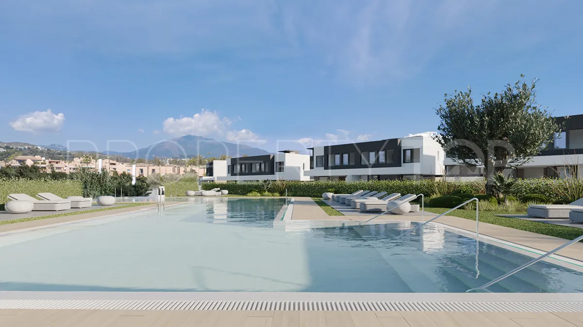 Villa pareada en venta de 3 dormitorios en Estepona