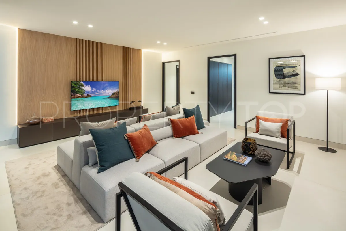 Villa en venta de 5 dormitorios en Nueva Andalucia