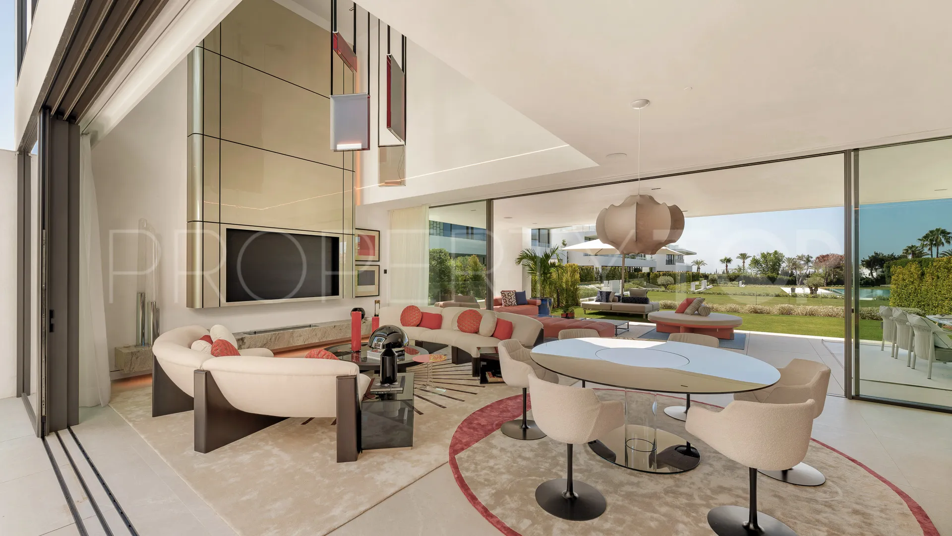 Villa con 4 dormitorios en venta en Marbella Golden Mile