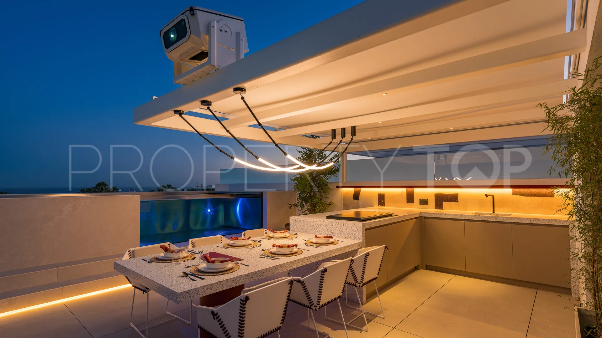 Villa con 4 dormitorios en venta en Marbella Golden Mile