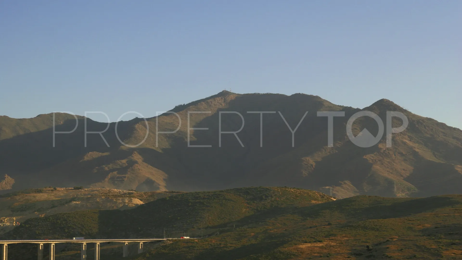For sale 3 bedrooms apartment in Estepona