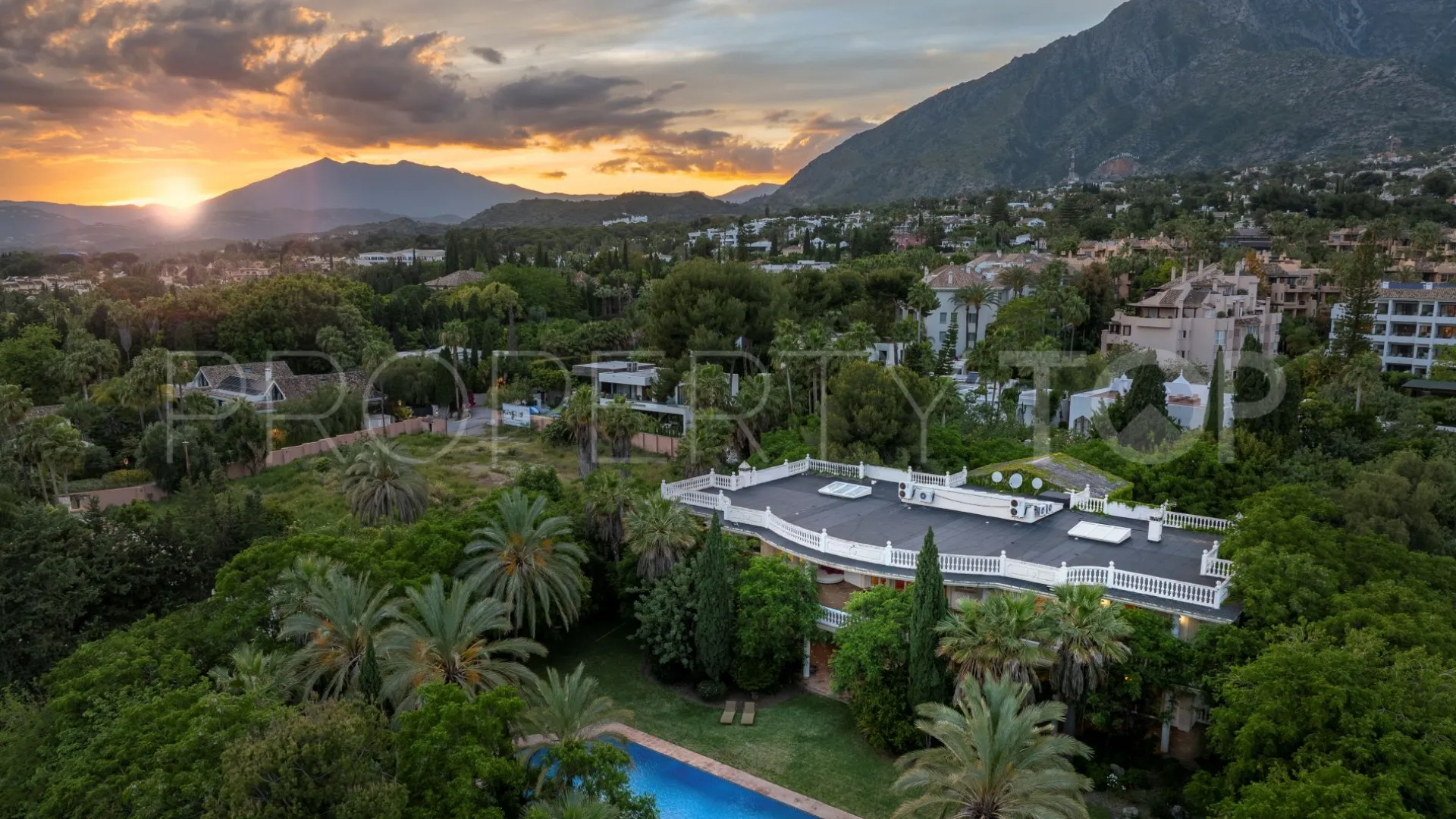 Marbella Golden Mile, villa a la venta