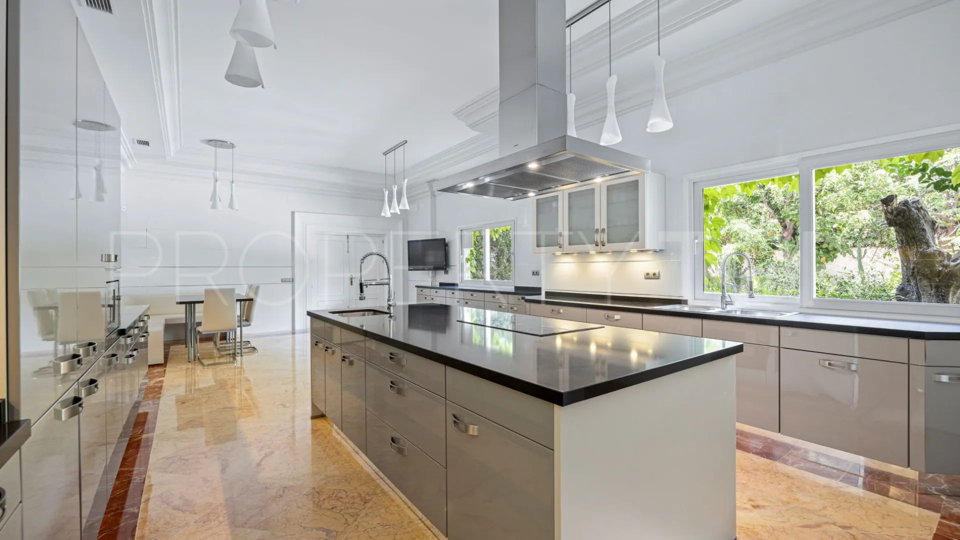 Marbella Golden Mile, villa a la venta