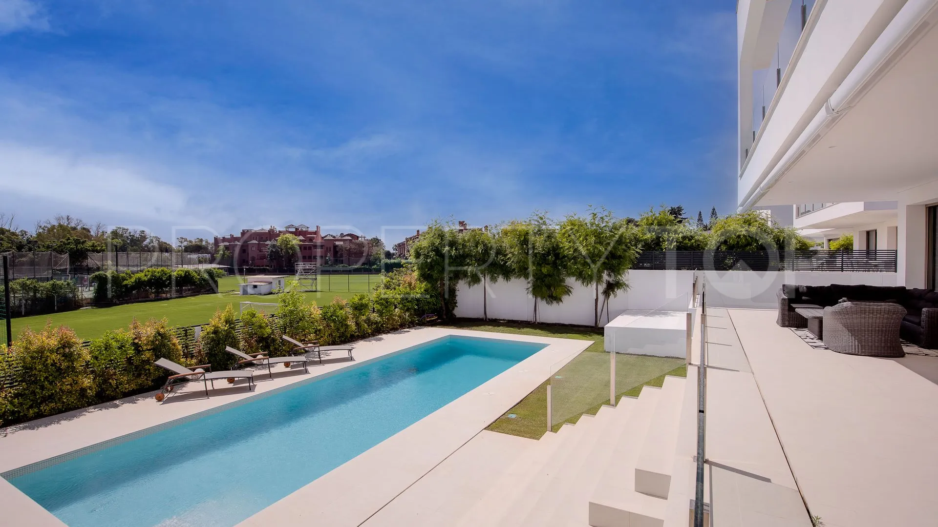 Villa en venta con 4 dormitorios en San Pedro de Alcantara