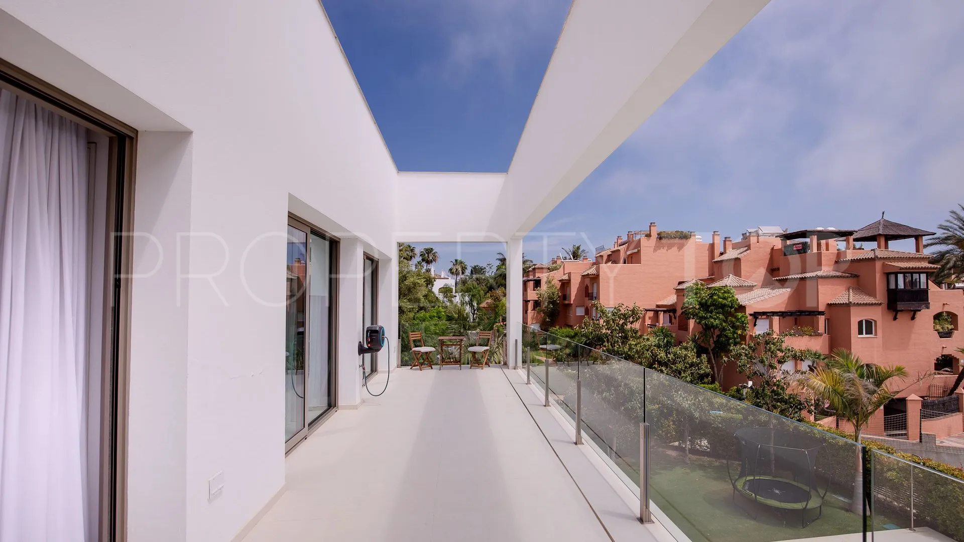 Villa en venta con 4 dormitorios en San Pedro de Alcantara