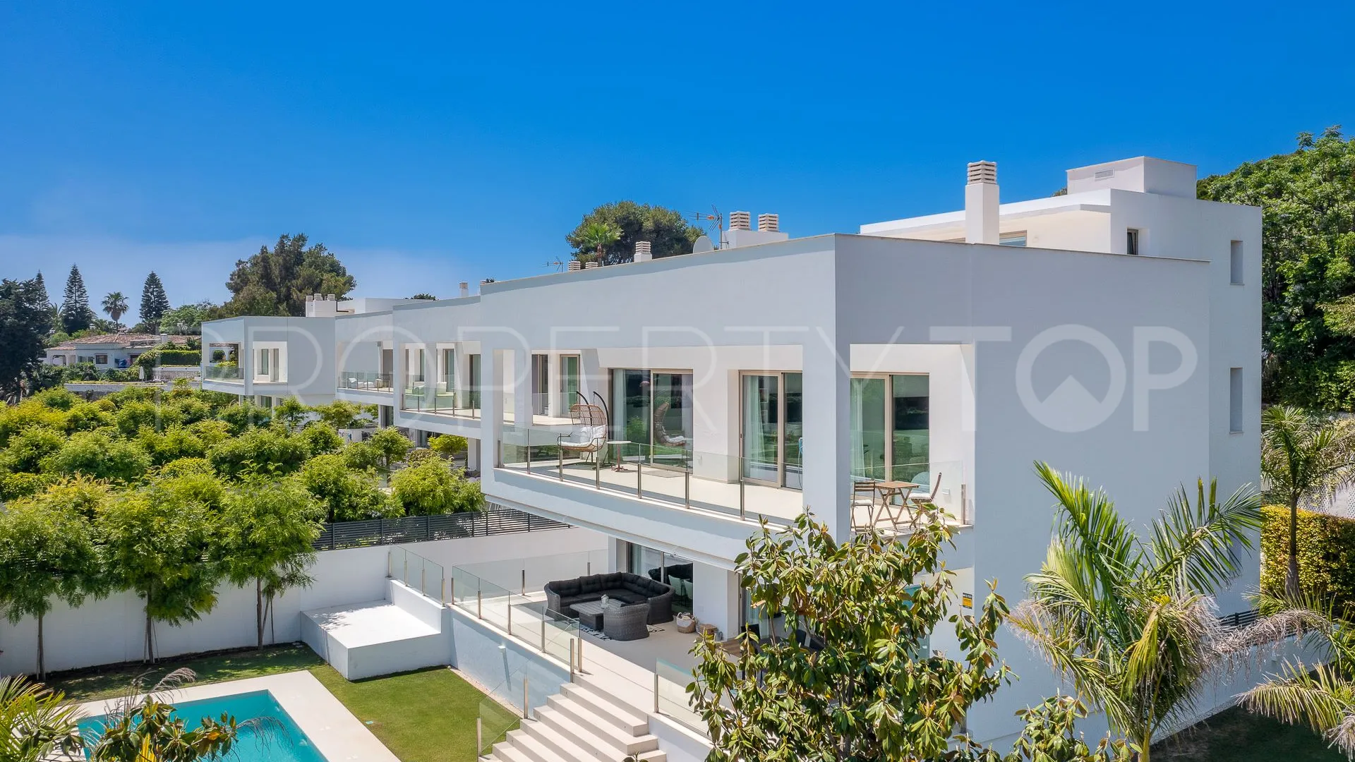 Villa en venta con 4 dormitorios en San Pedro de Alcantara