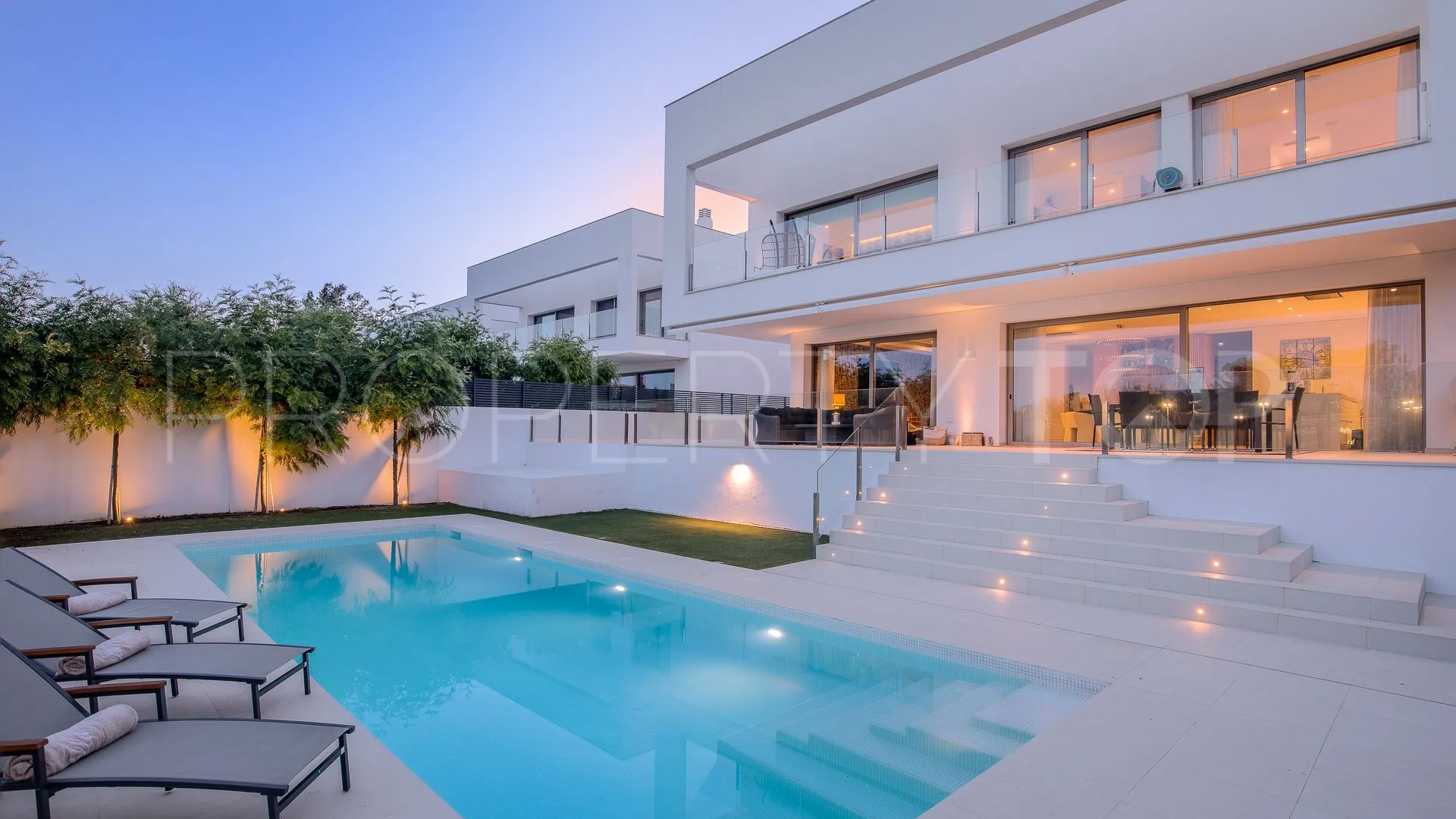 Villa en venta con 4 dormitorios en San Pedro de Alcantara