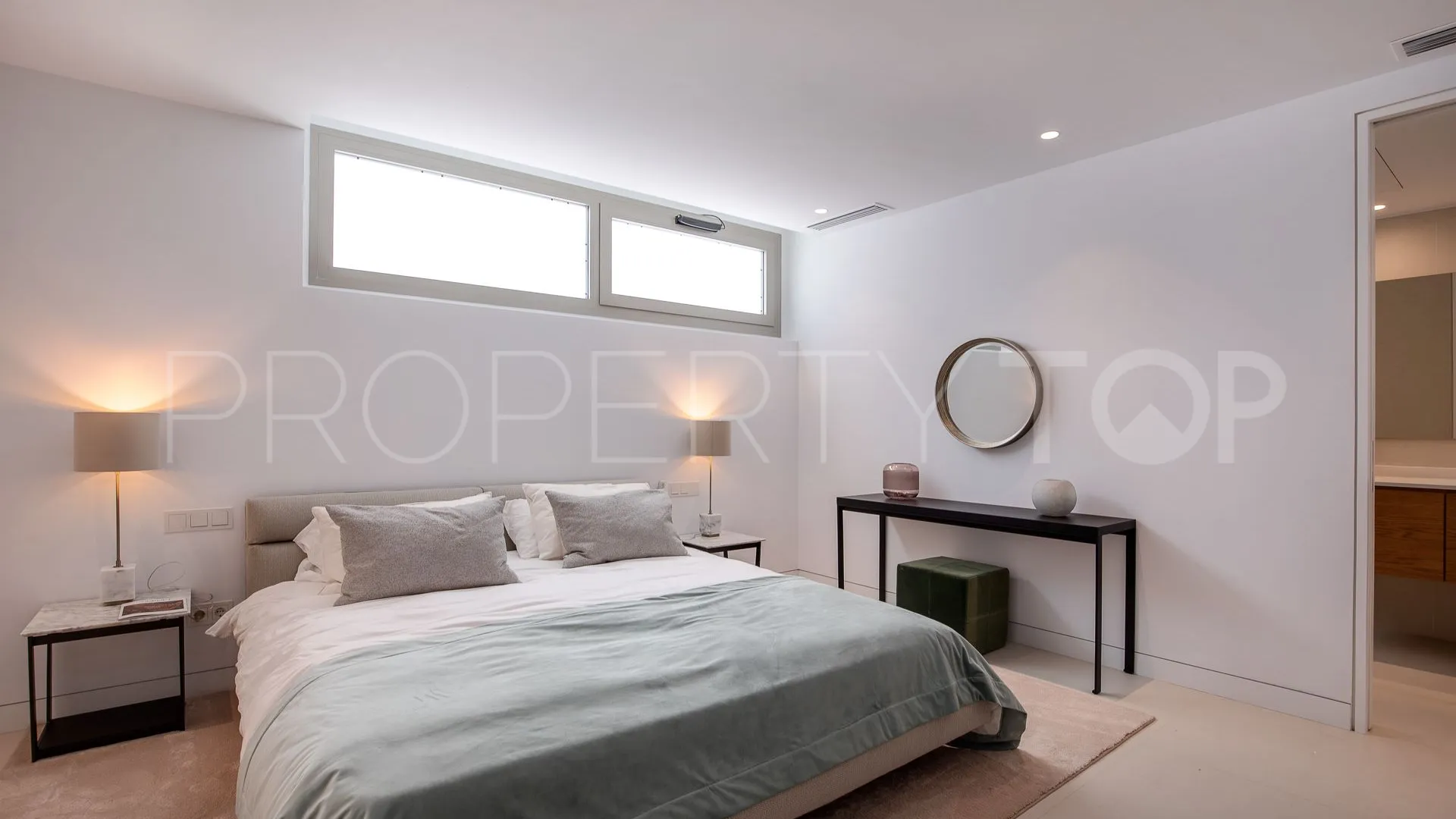 Villa en venta con 4 dormitorios en San Pedro de Alcantara