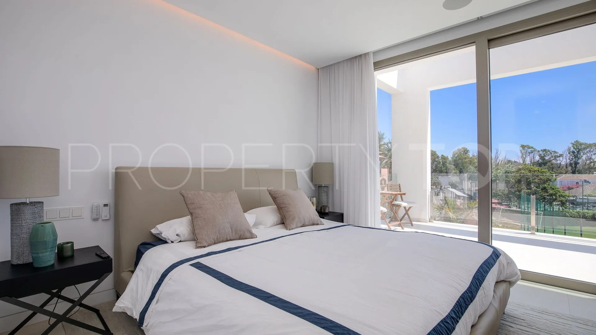 Villa en venta con 4 dormitorios en San Pedro de Alcantara