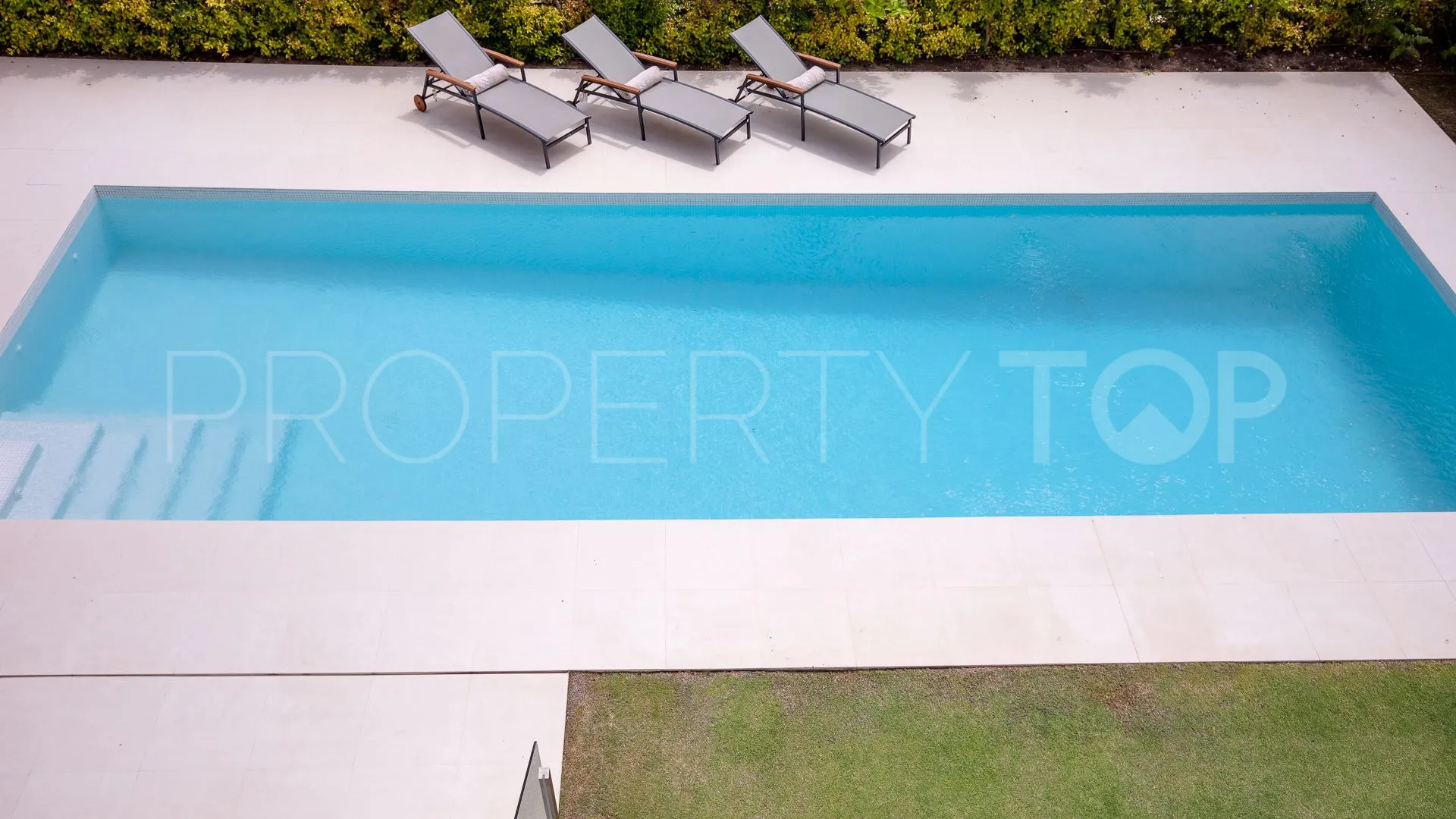 Villa en venta con 4 dormitorios en San Pedro de Alcantara