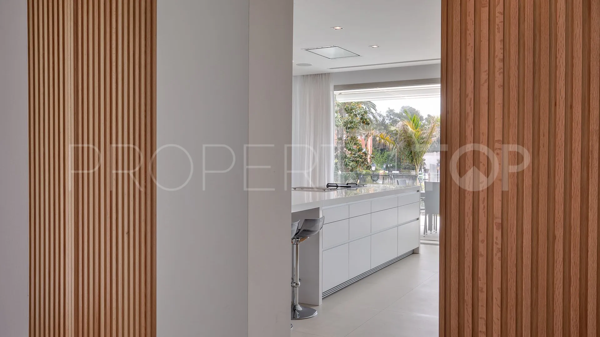 Villa en venta con 4 dormitorios en San Pedro de Alcantara