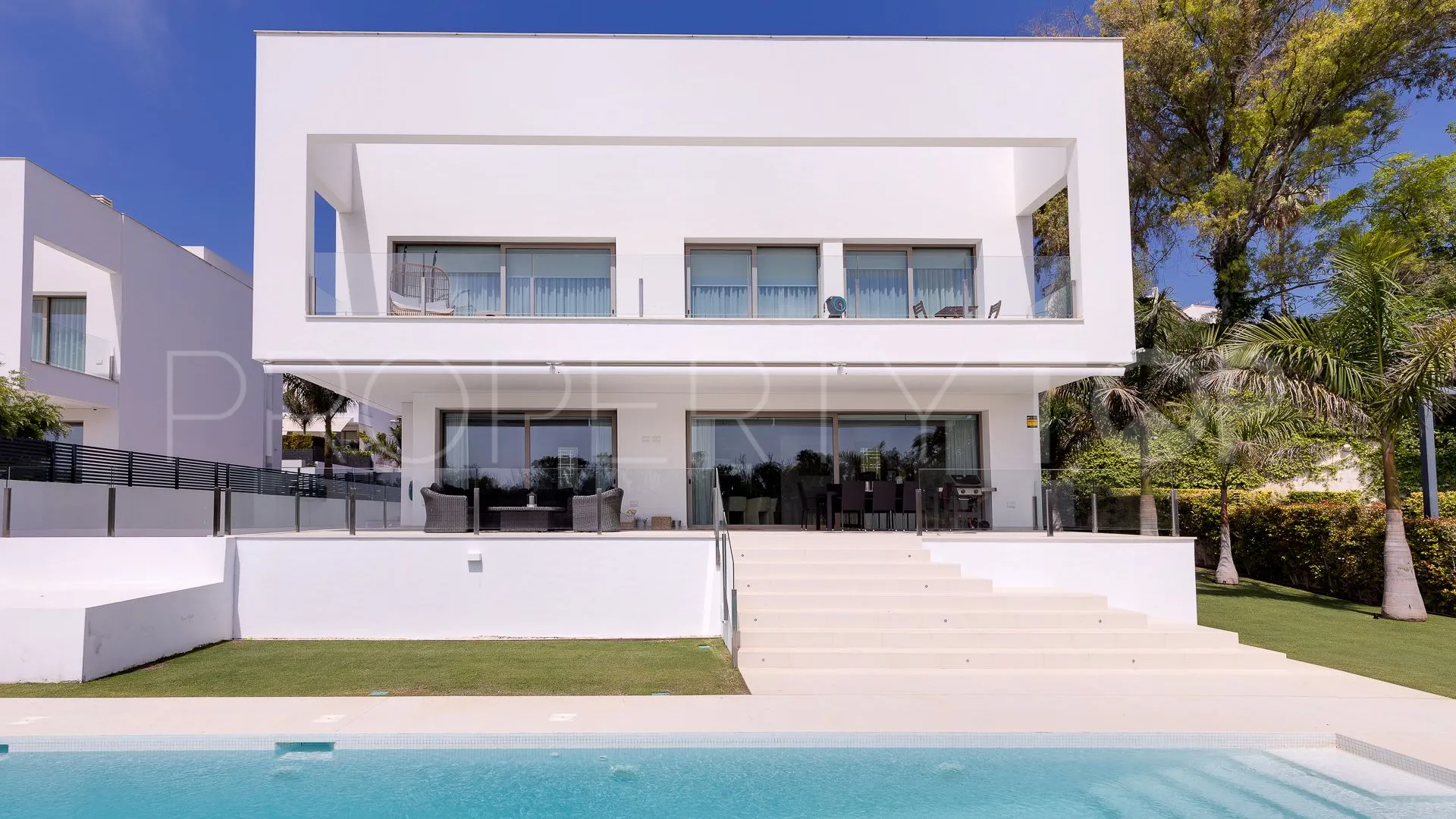Villa en venta con 4 dormitorios en San Pedro de Alcantara