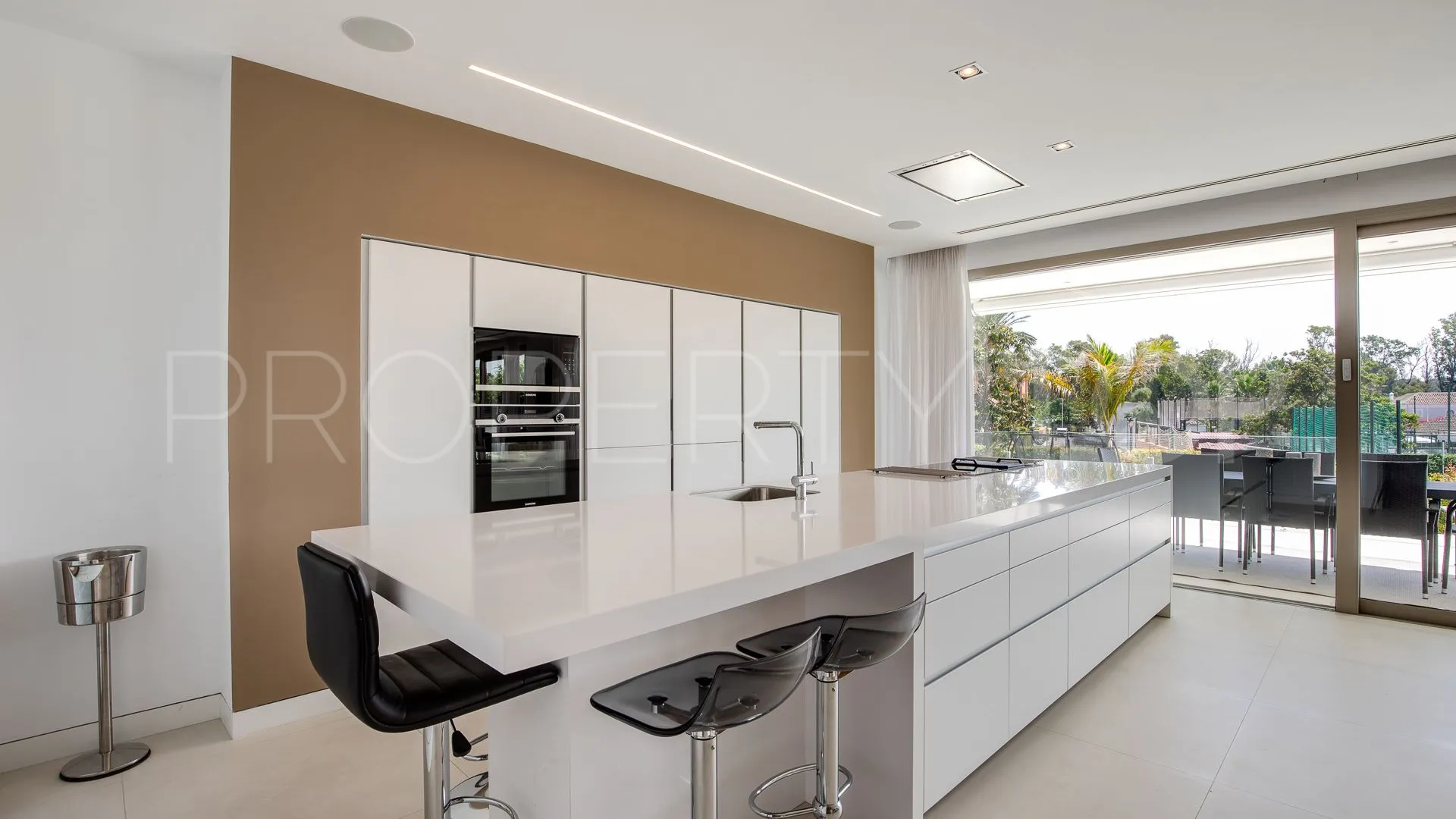 Villa en venta con 4 dormitorios en San Pedro de Alcantara