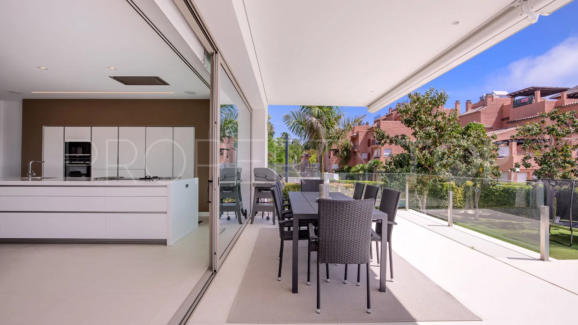 Villa en venta con 4 dormitorios en San Pedro de Alcantara