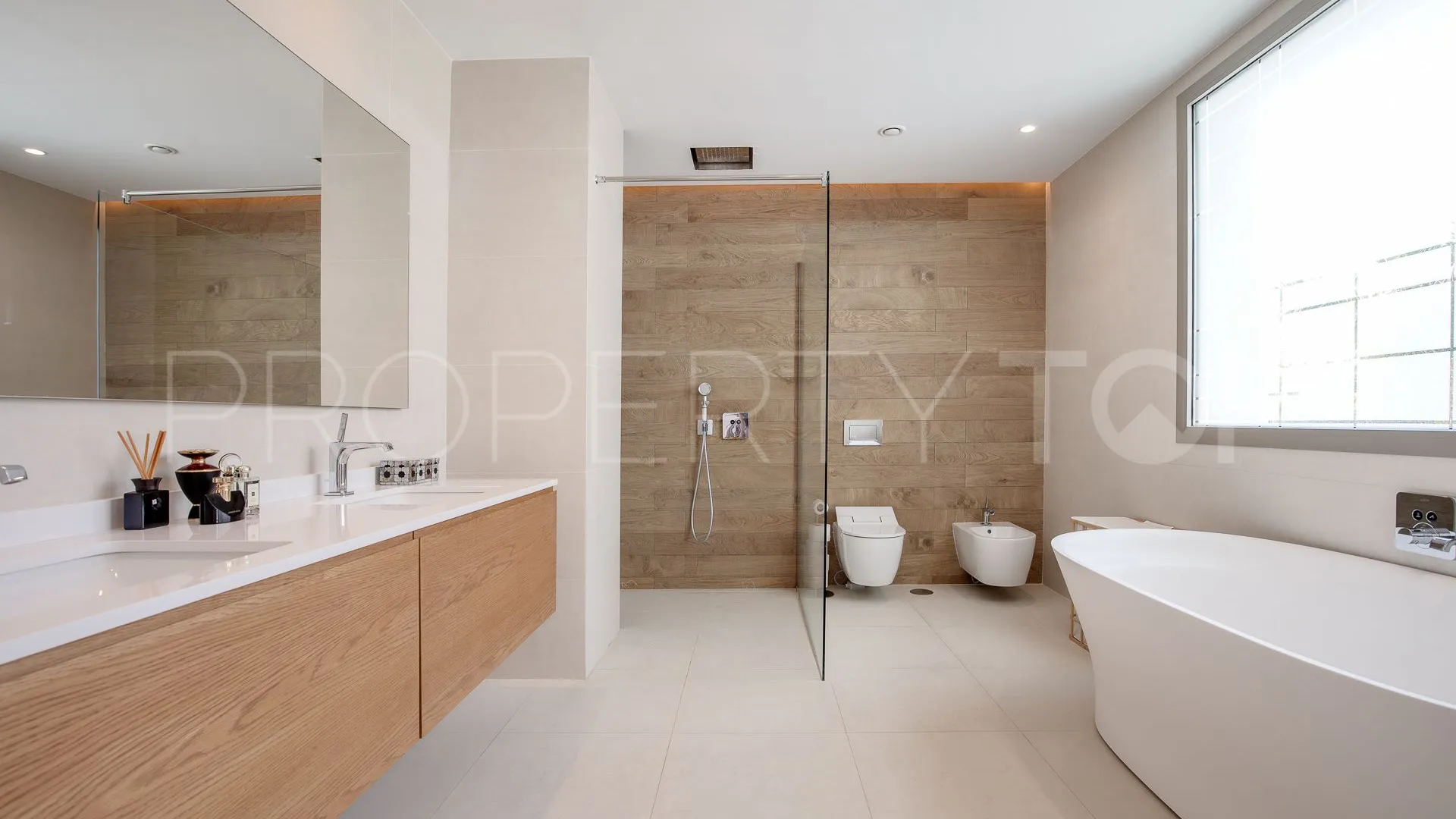 Villa en venta con 4 dormitorios en San Pedro de Alcantara