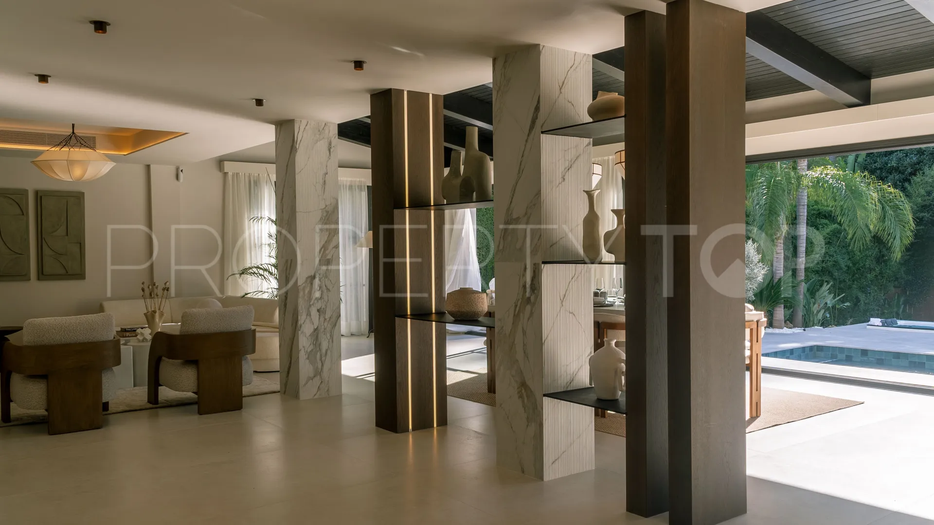 Nueva Andalucia 5 bedrooms villa for sale
