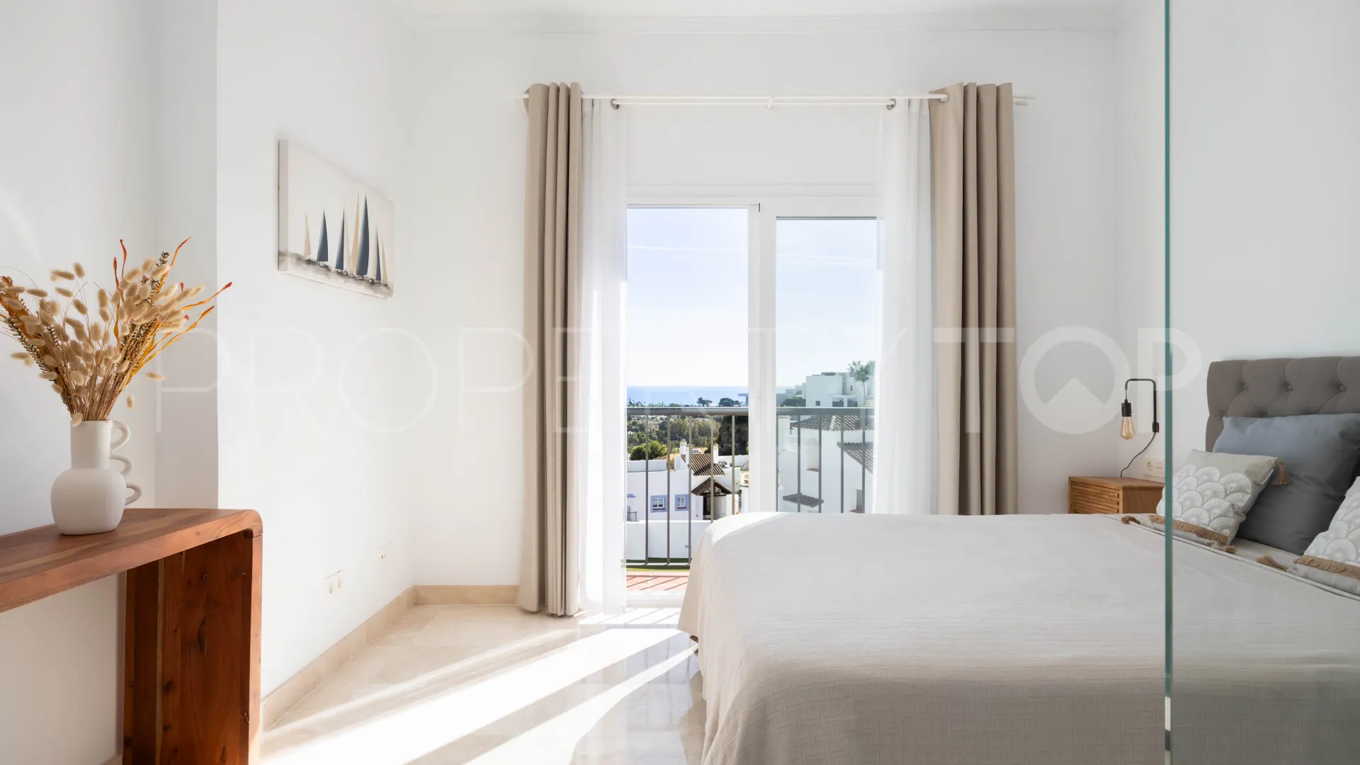 Ático en venta con 3 dormitorios en Paraiso Pueblo