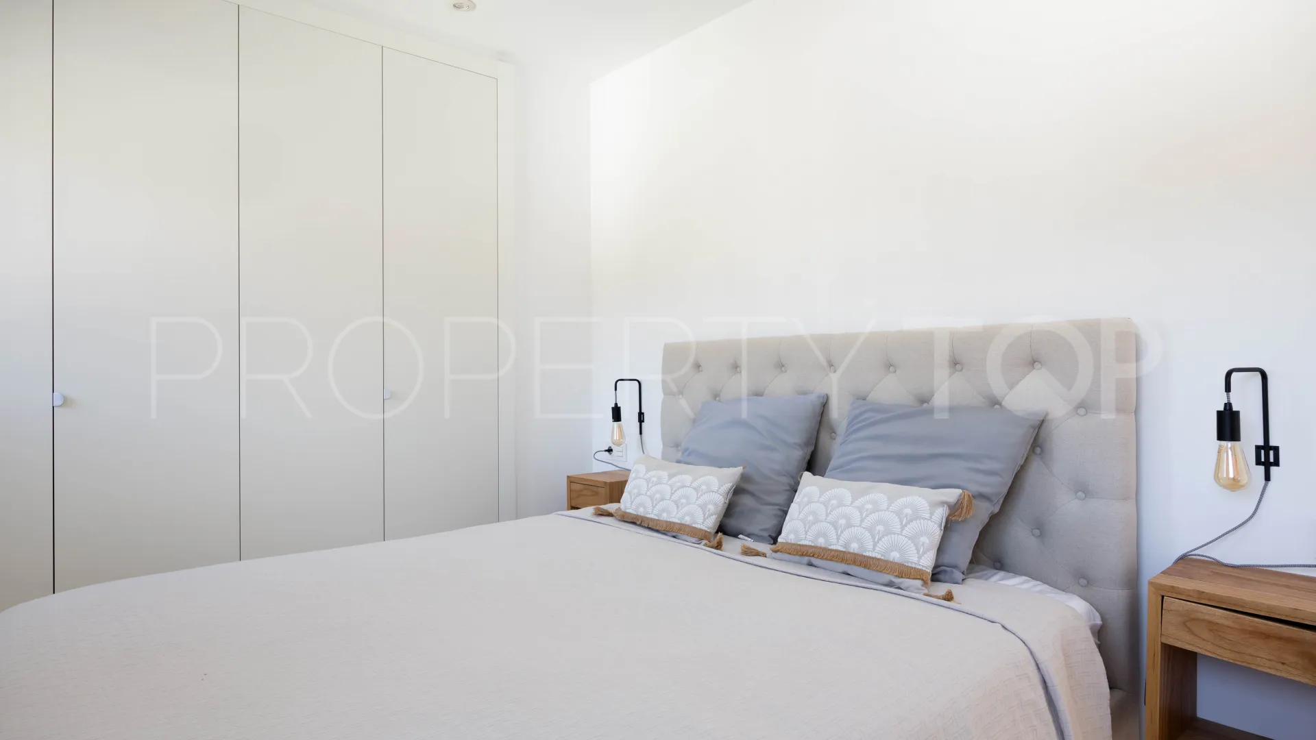 Ático en venta con 3 dormitorios en Paraiso Pueblo