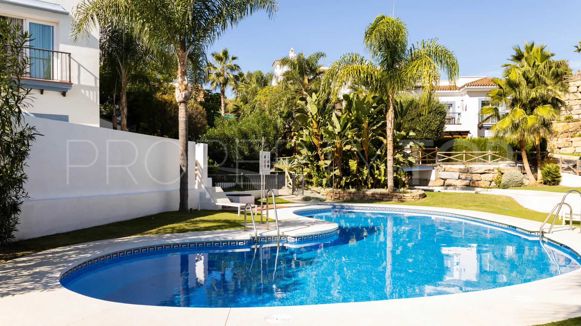 Ático en venta con 3 dormitorios en Paraiso Pueblo