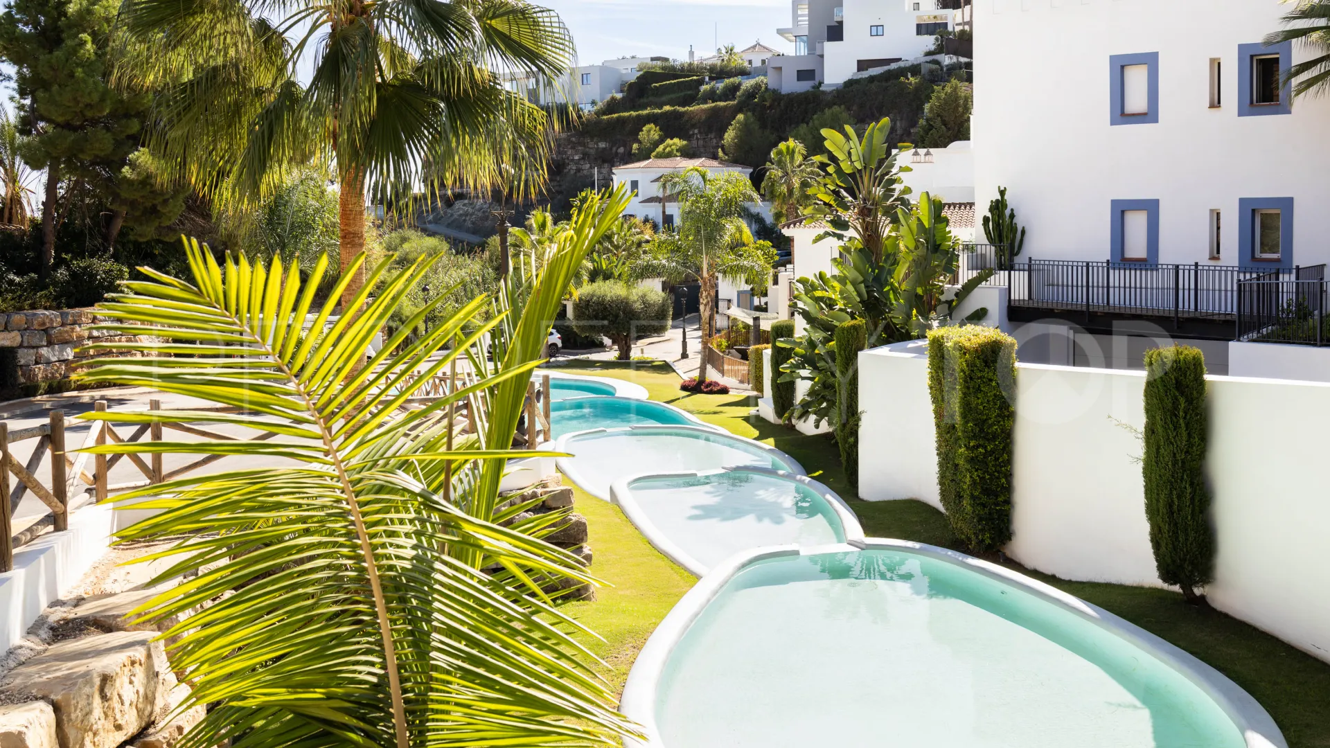 Ático en venta con 3 dormitorios en Paraiso Pueblo