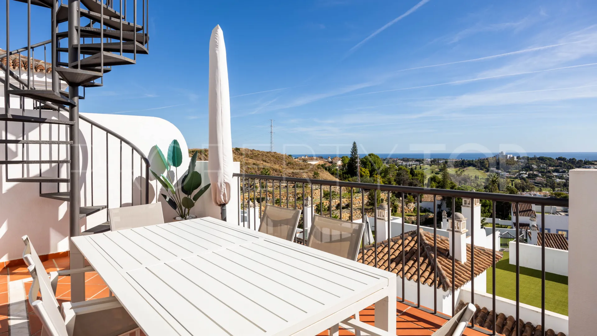 Ático en venta con 3 dormitorios en Paraiso Pueblo