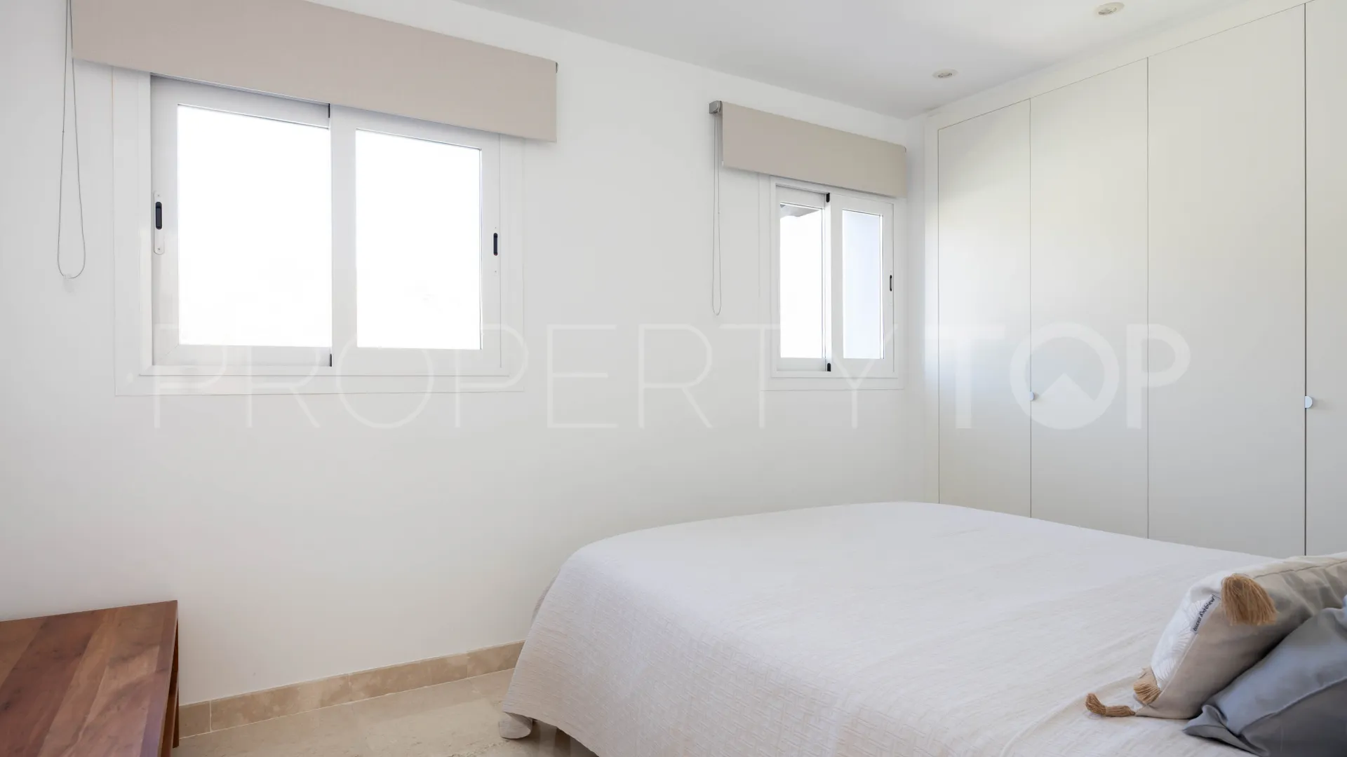 Ático en venta con 3 dormitorios en Paraiso Pueblo