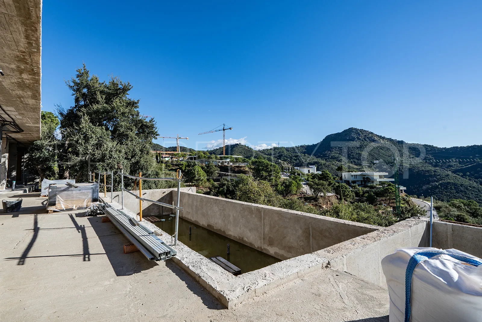 For sale Monte Mayor villa with 3 bedrooms