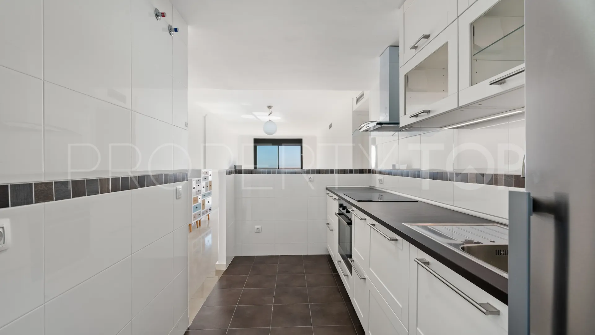 For sale penthouse in Doña Julia with 2 bedrooms