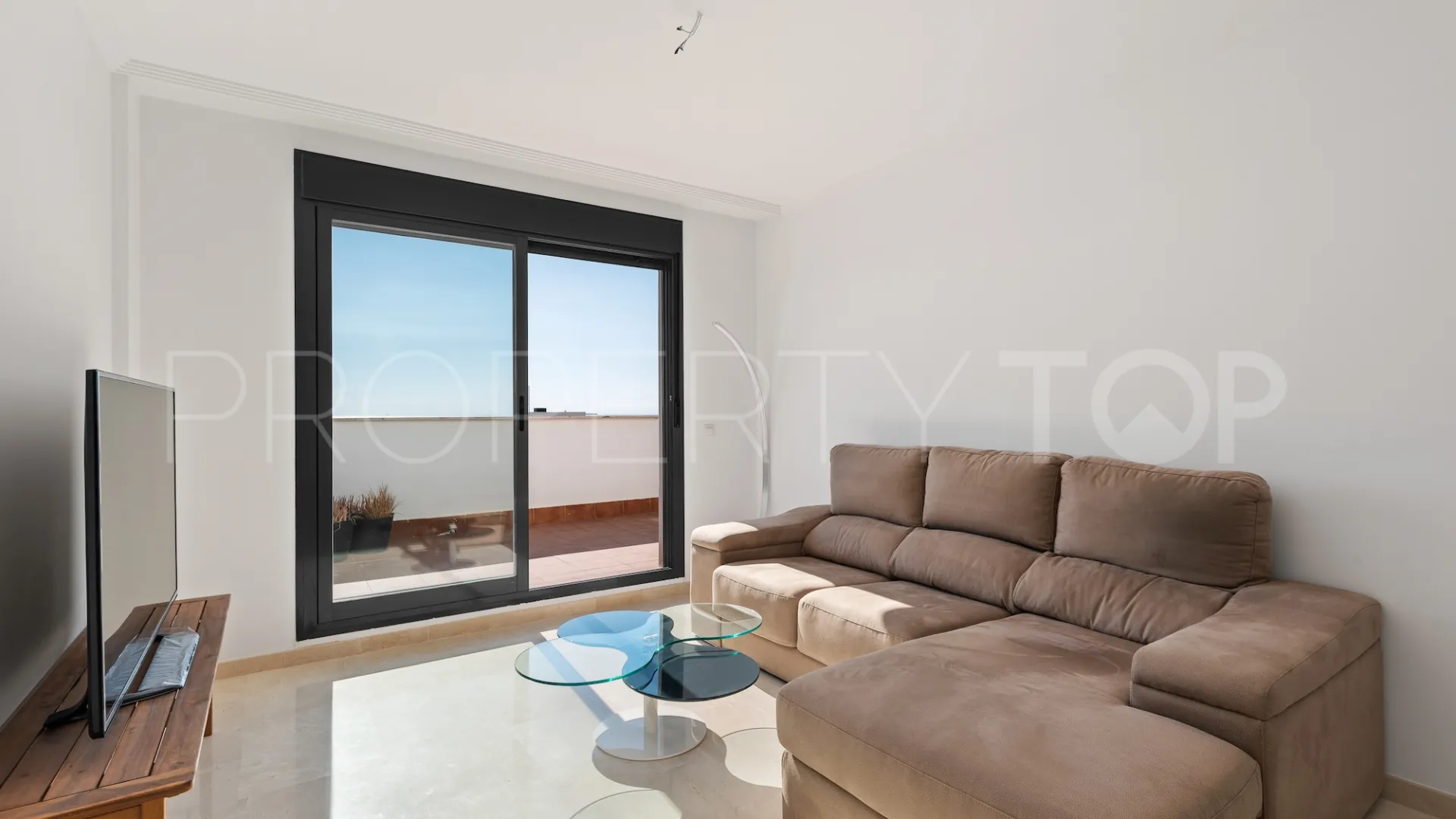 For sale penthouse in Doña Julia with 2 bedrooms