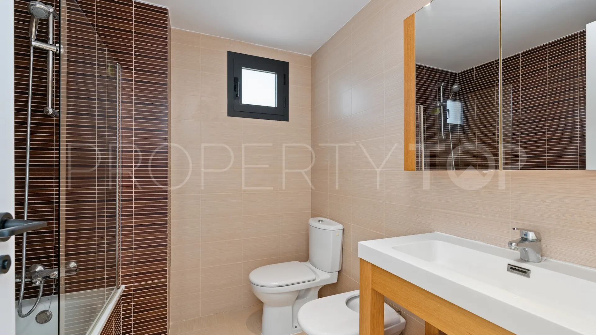 For sale penthouse in Doña Julia with 2 bedrooms