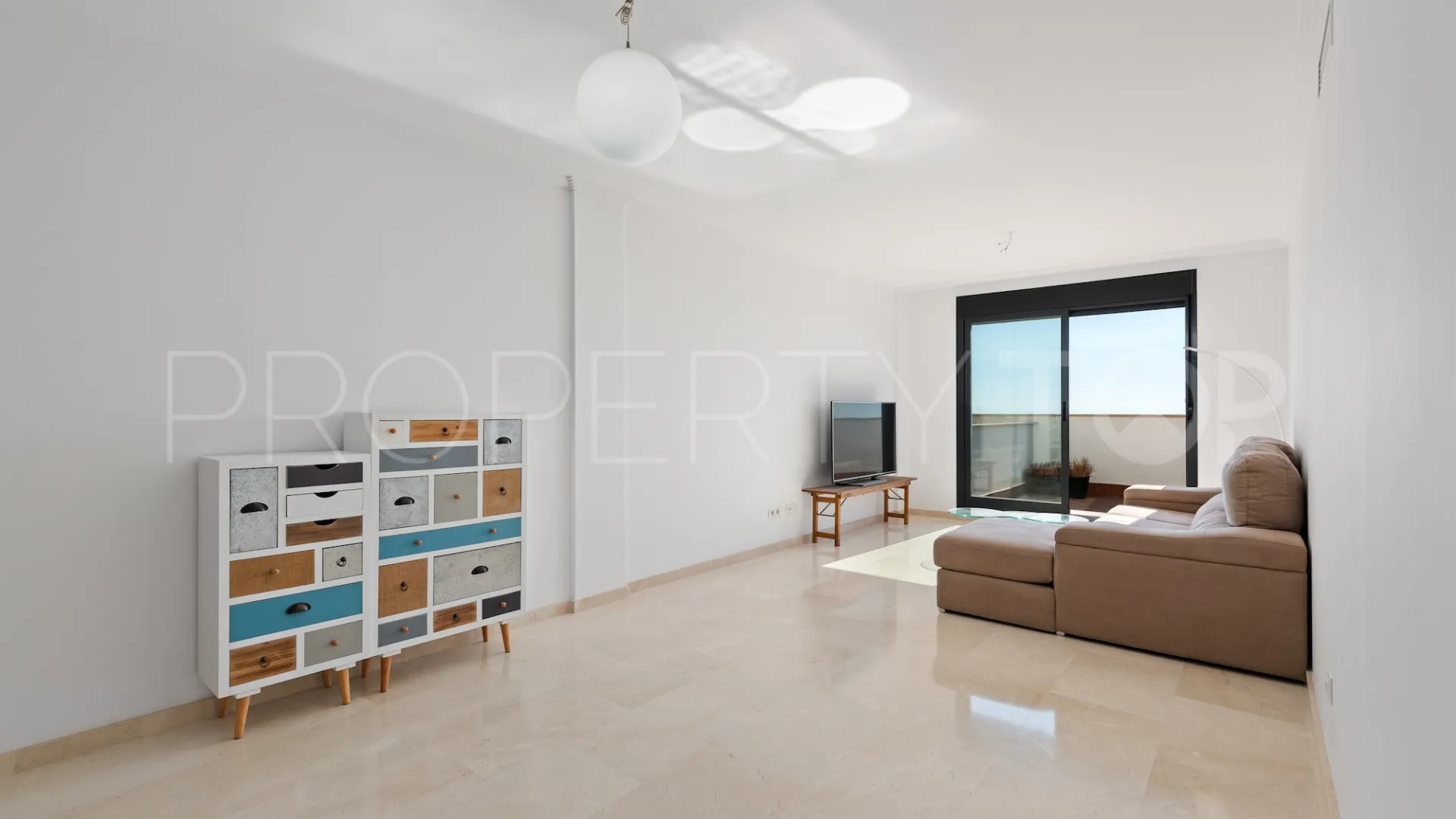 For sale penthouse in Doña Julia with 2 bedrooms