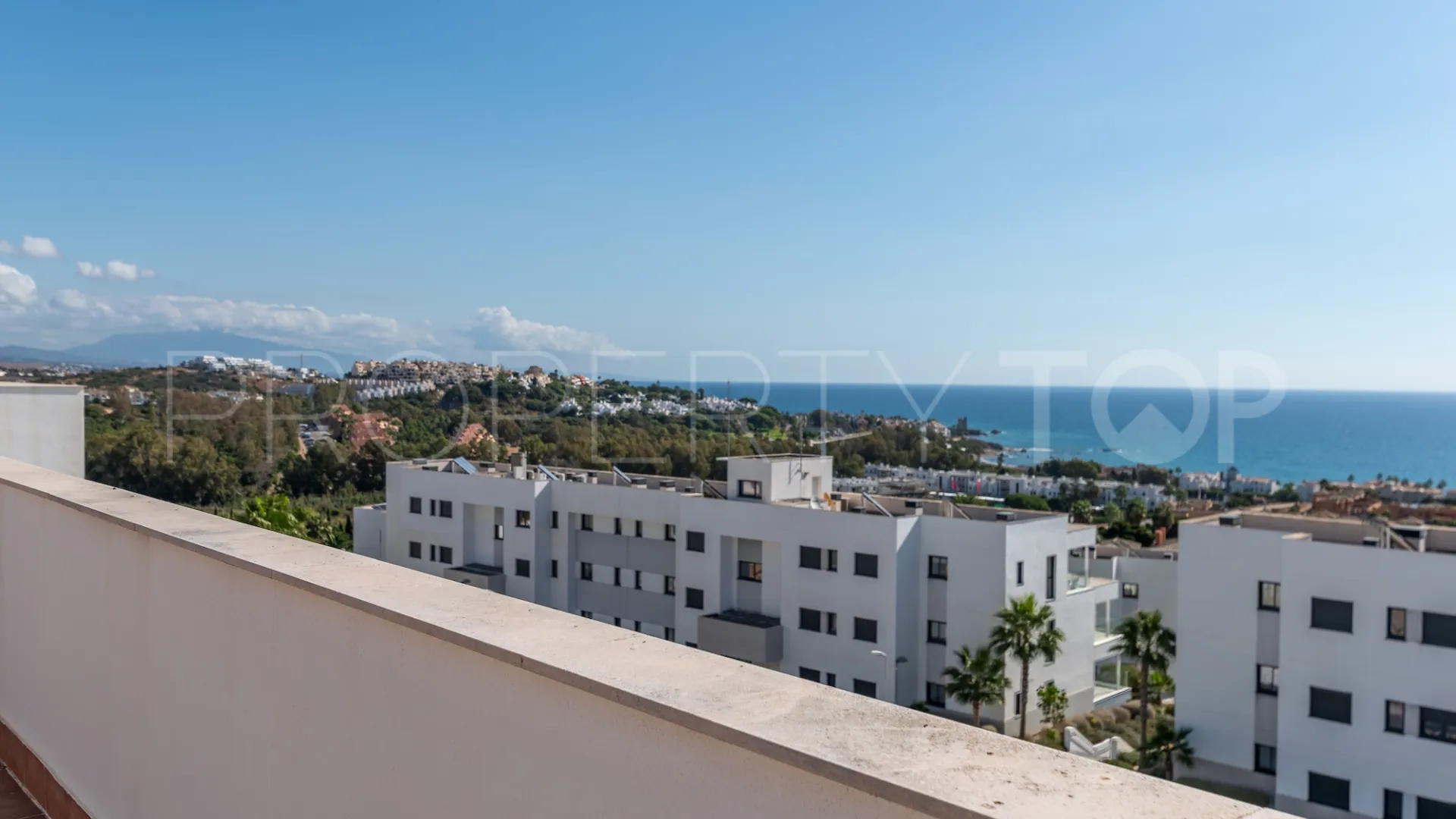 For sale penthouse in Doña Julia with 2 bedrooms