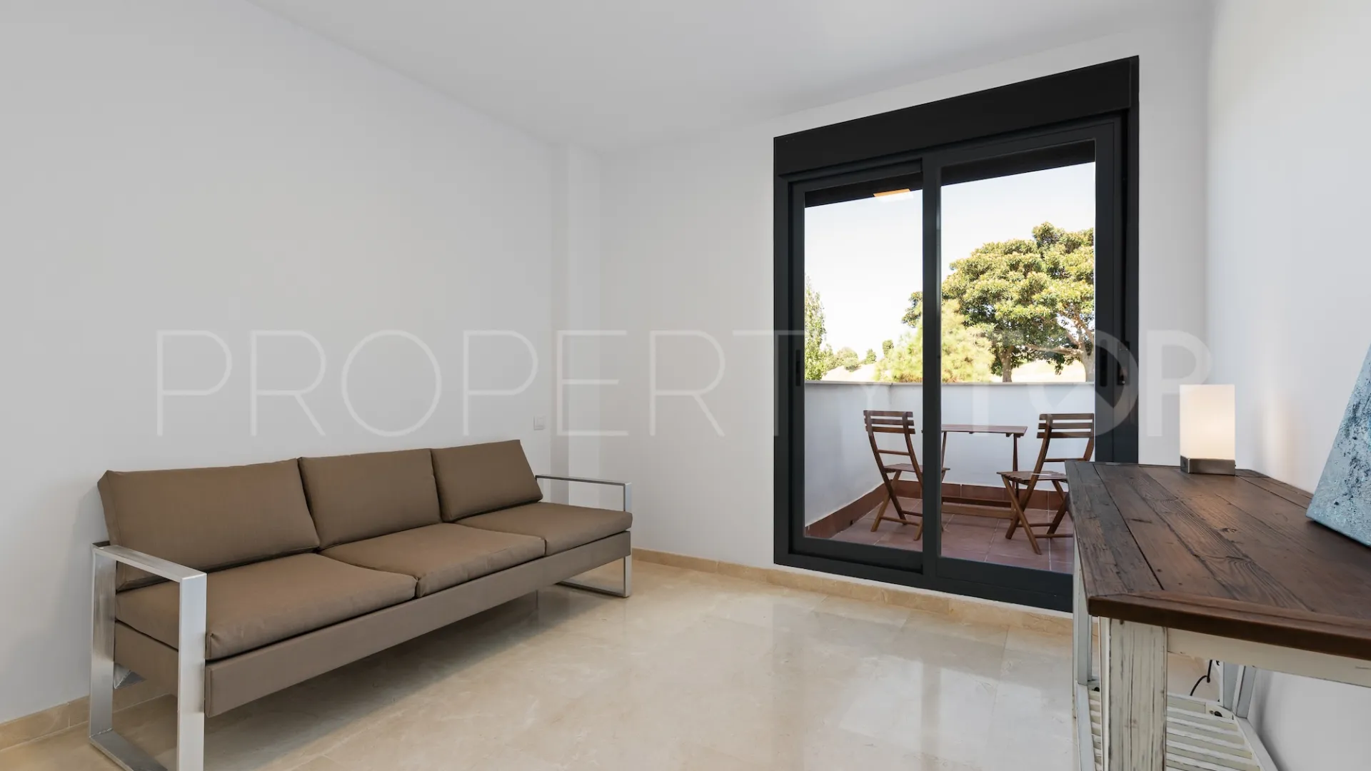 For sale penthouse in Doña Julia with 2 bedrooms
