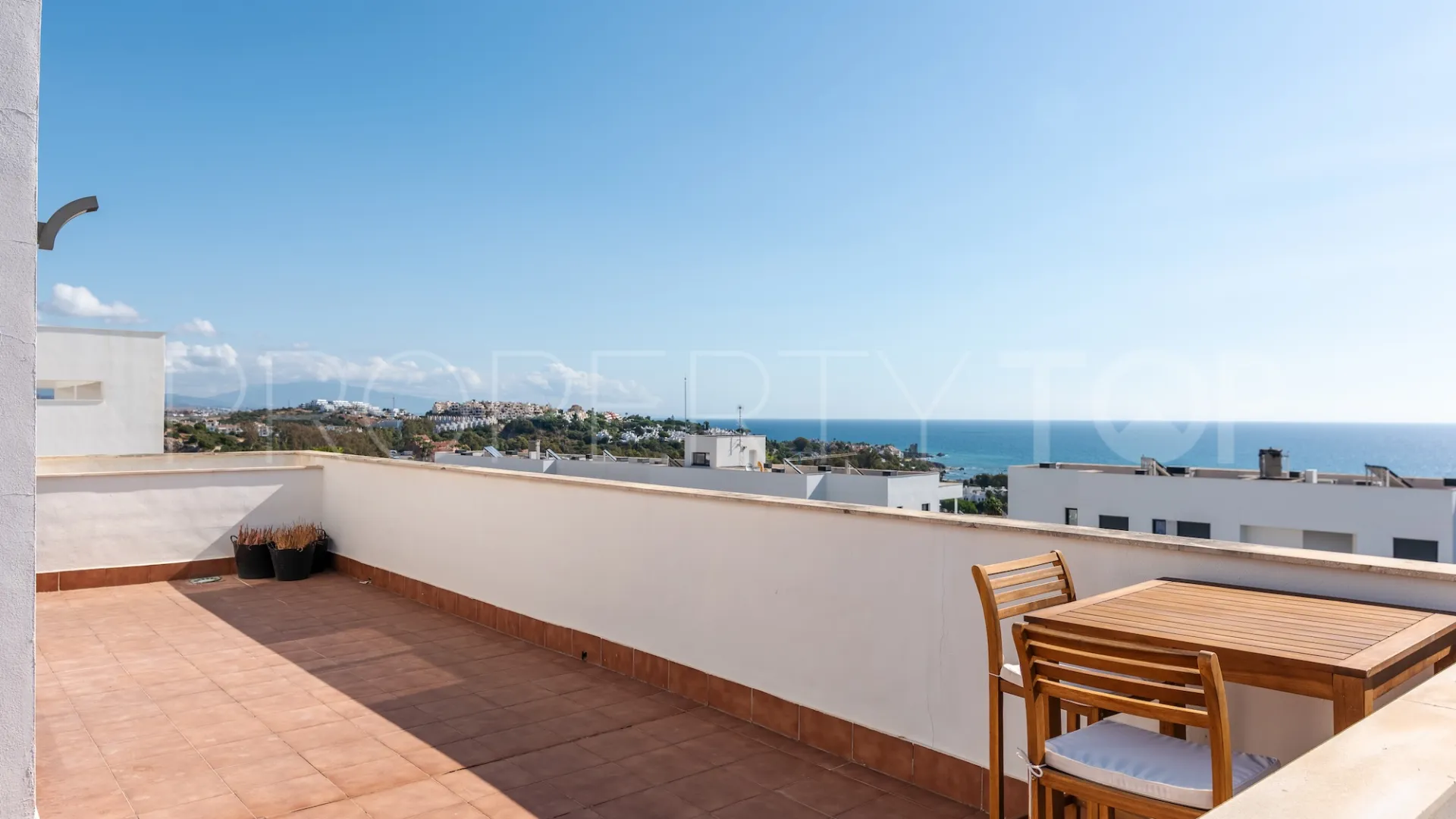 For sale penthouse in Doña Julia with 2 bedrooms