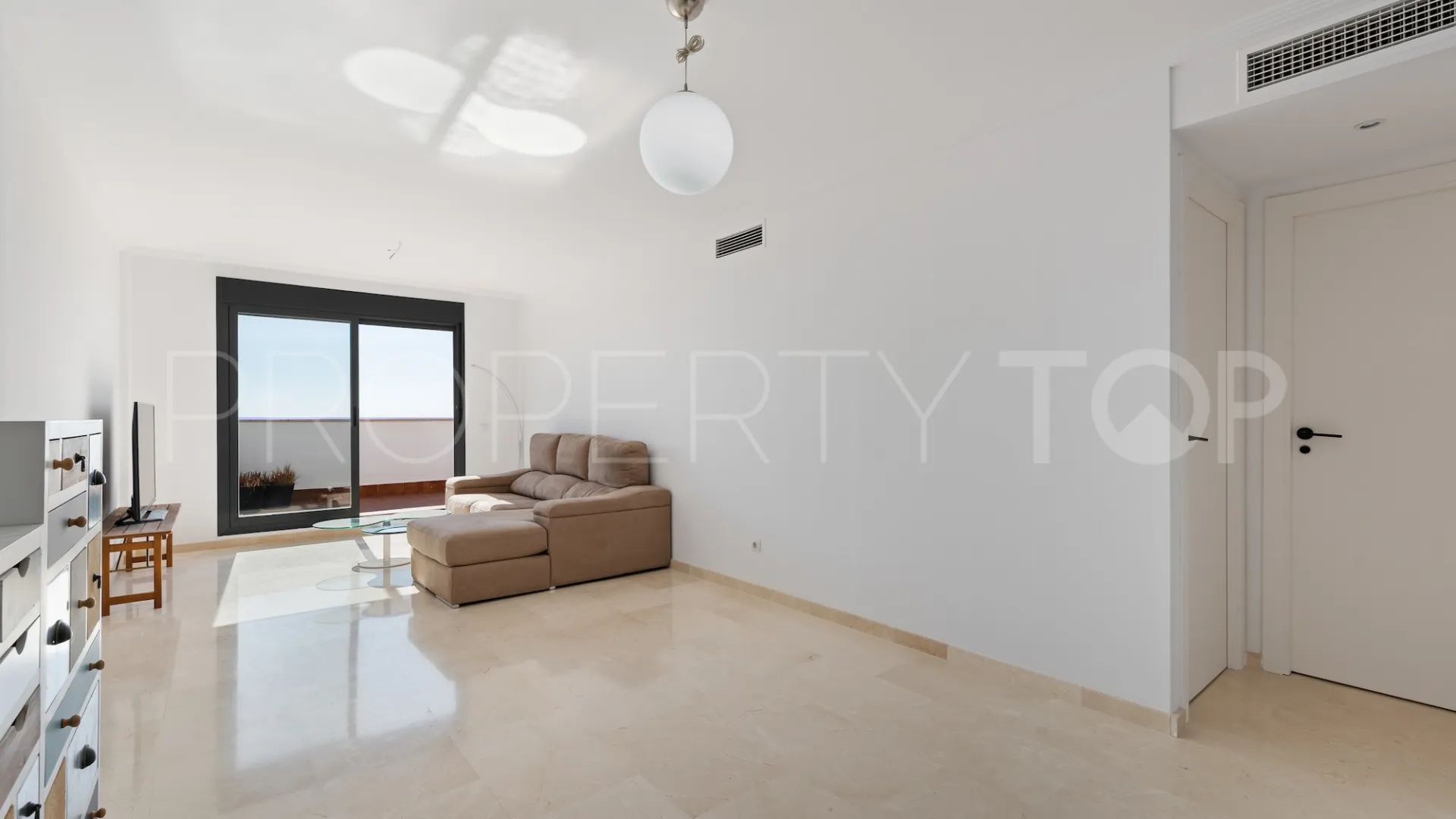 For sale penthouse in Doña Julia with 2 bedrooms
