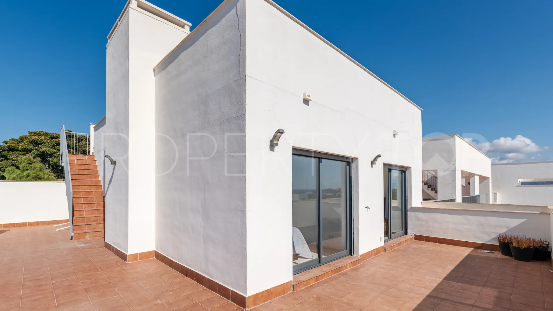 For sale penthouse in Doña Julia with 2 bedrooms