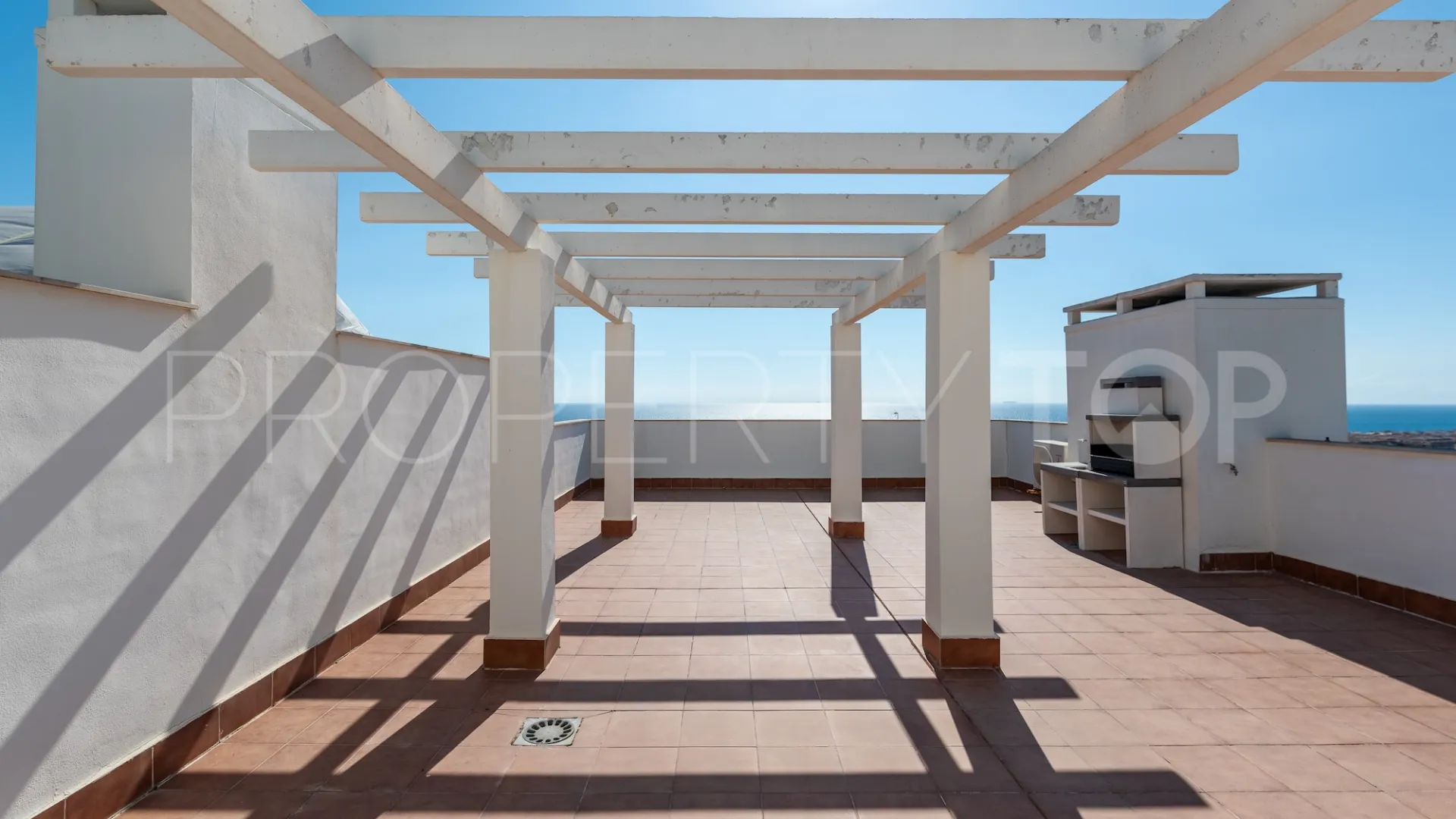 For sale penthouse in Doña Julia with 2 bedrooms