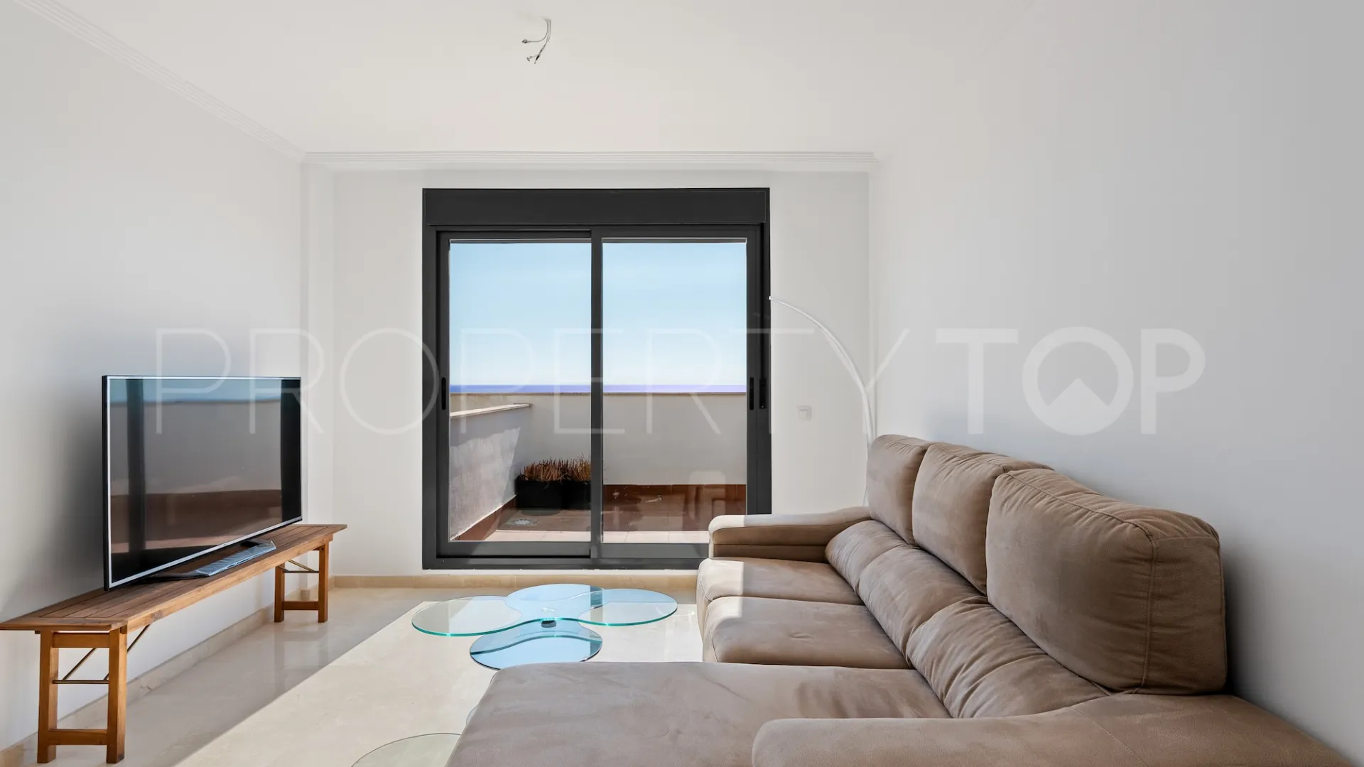 For sale penthouse in Doña Julia with 2 bedrooms