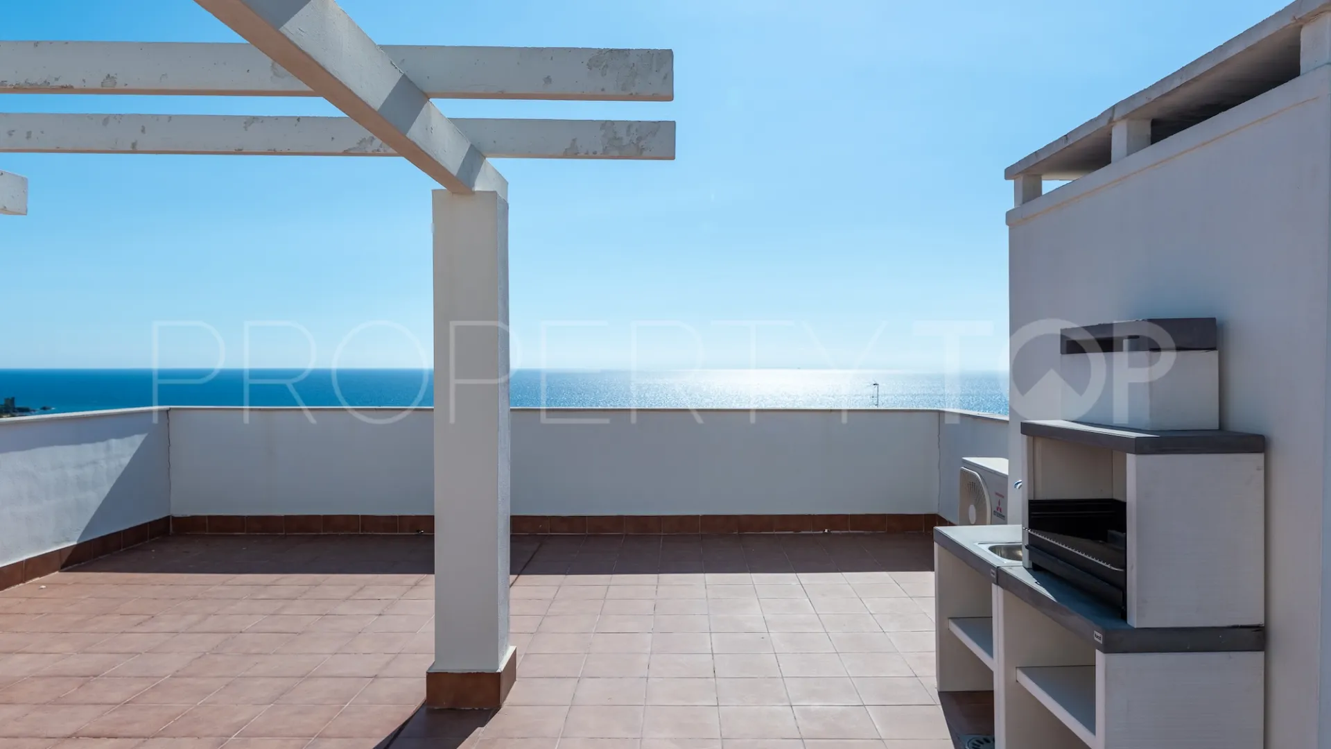 For sale penthouse in Doña Julia with 2 bedrooms