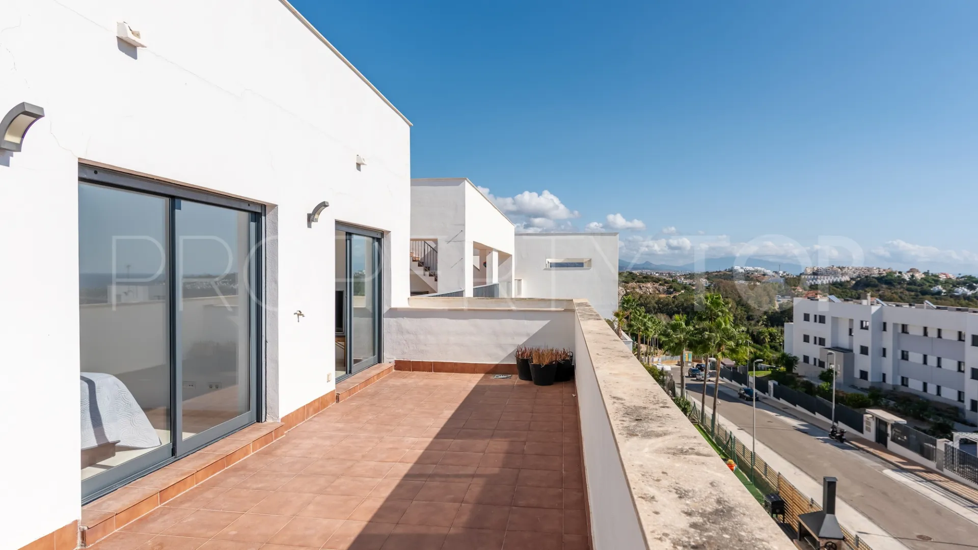 For sale penthouse in Doña Julia with 2 bedrooms