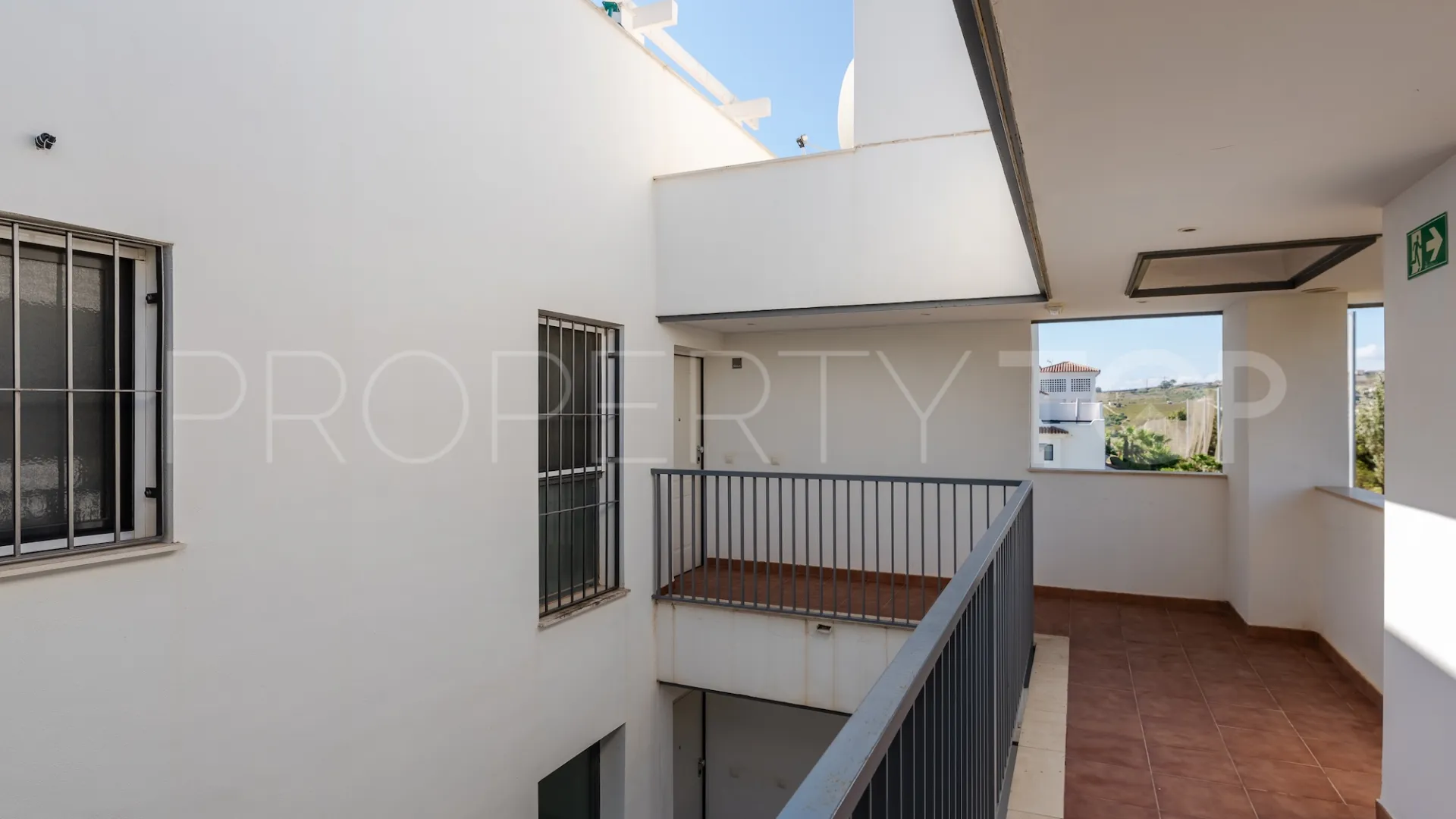 For sale penthouse in Doña Julia with 2 bedrooms
