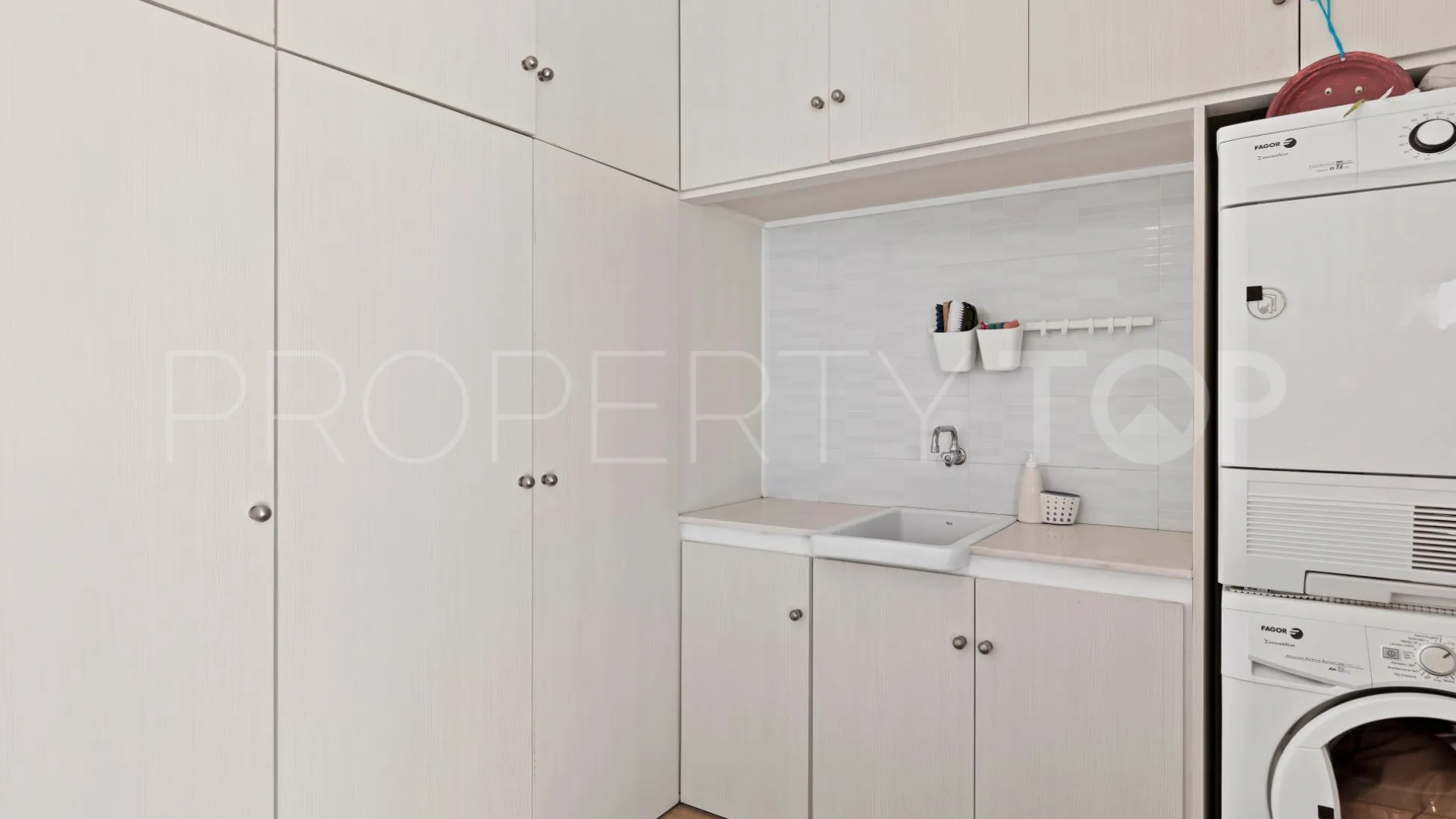 For sale house in Estepona Centre